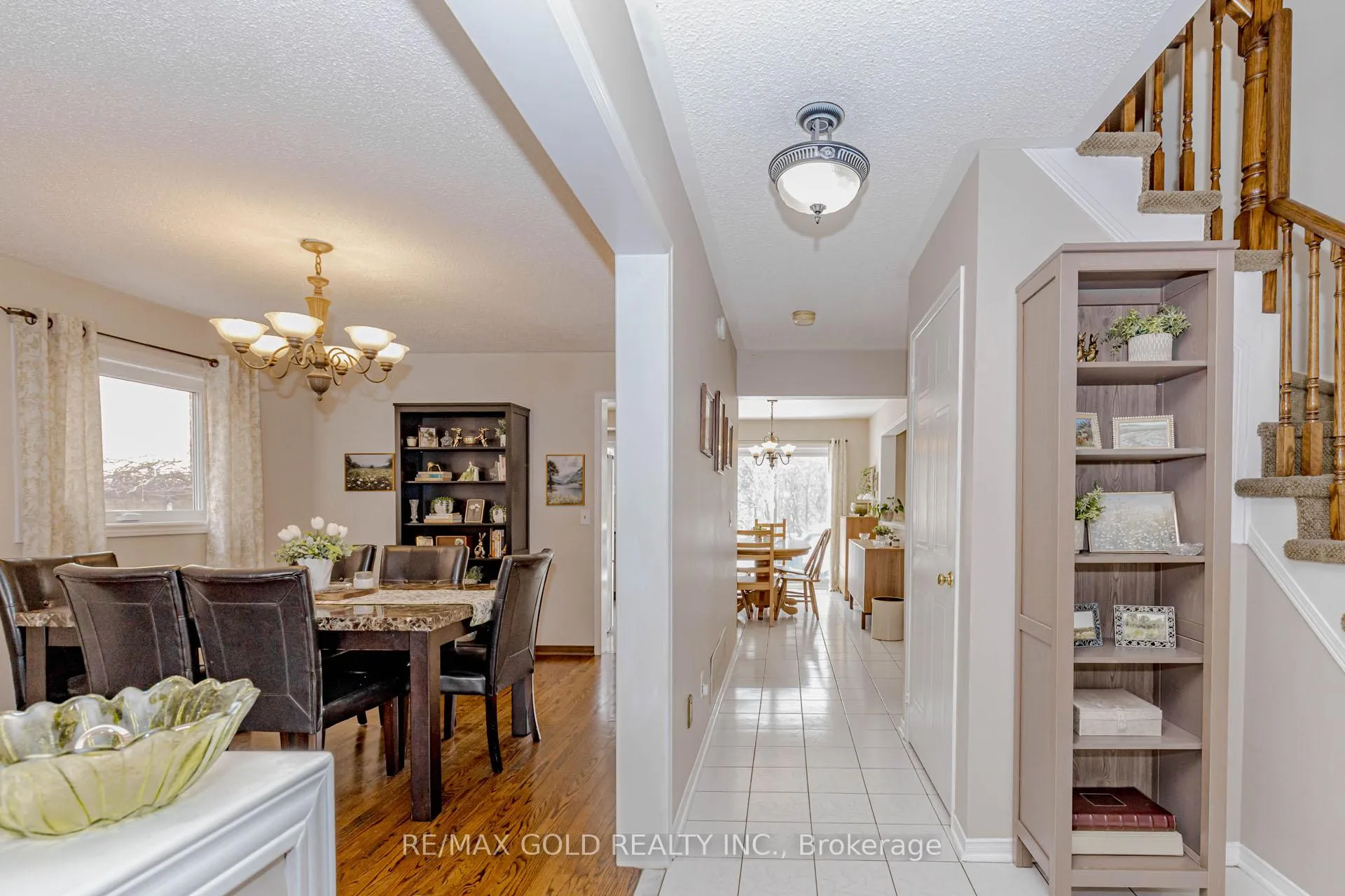 Photo 10 of 90 Newdale Place, Brampton, Westgate — HOMEH