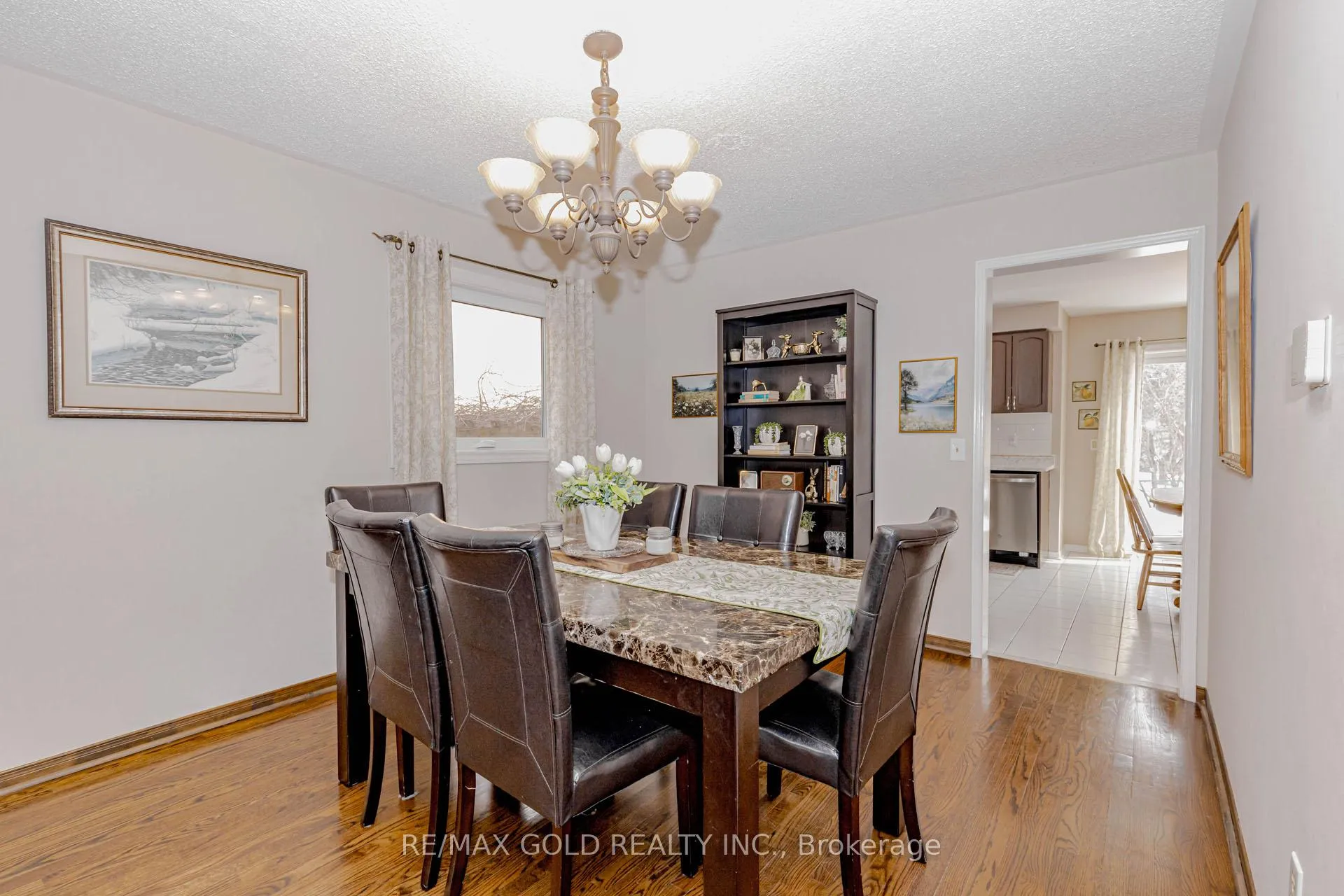Photo 14 of 90 Newdale Place, Brampton, Westgate — HOMEH