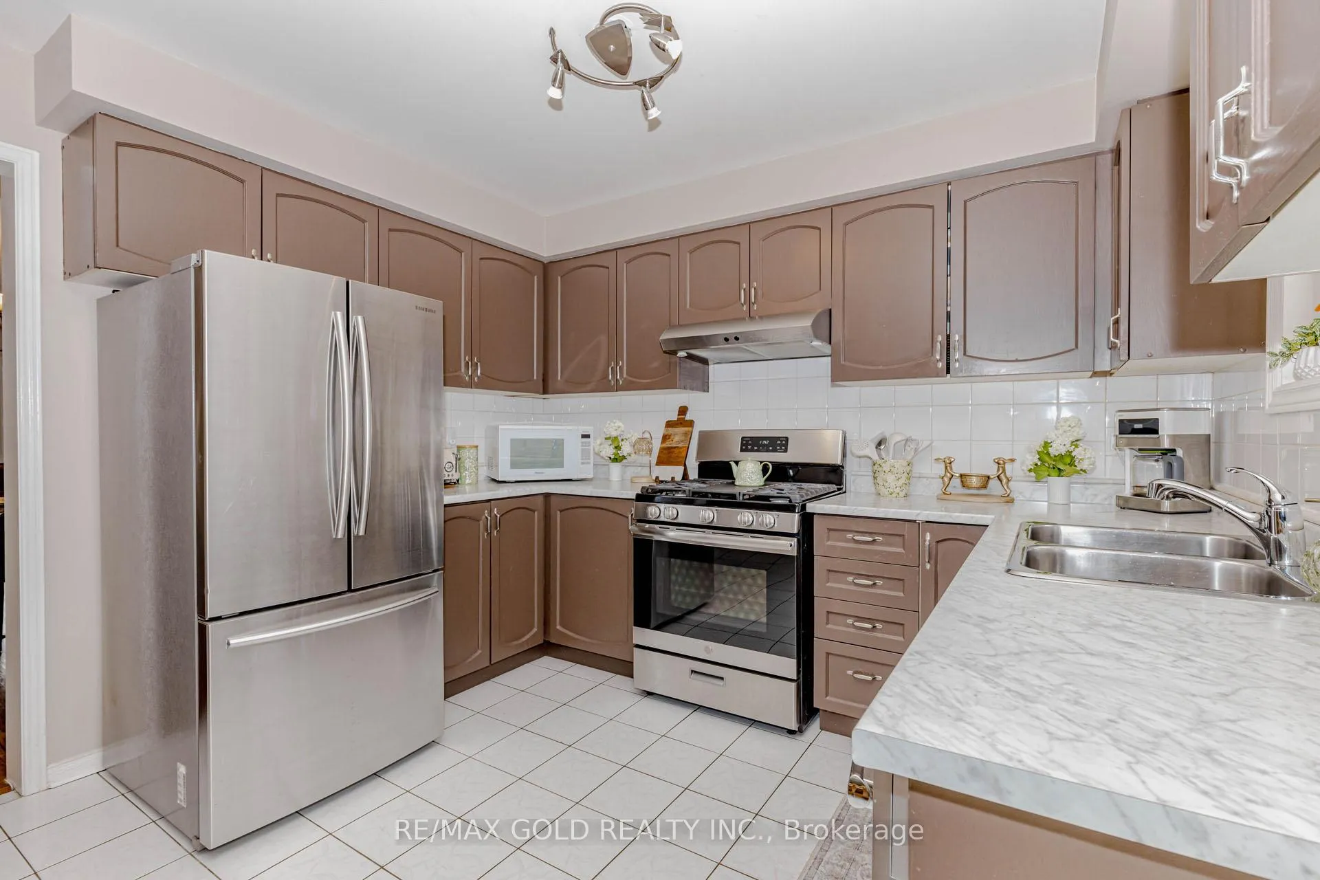 Photo 19 of 90 Newdale Place, Brampton, Westgate — HOMEH
