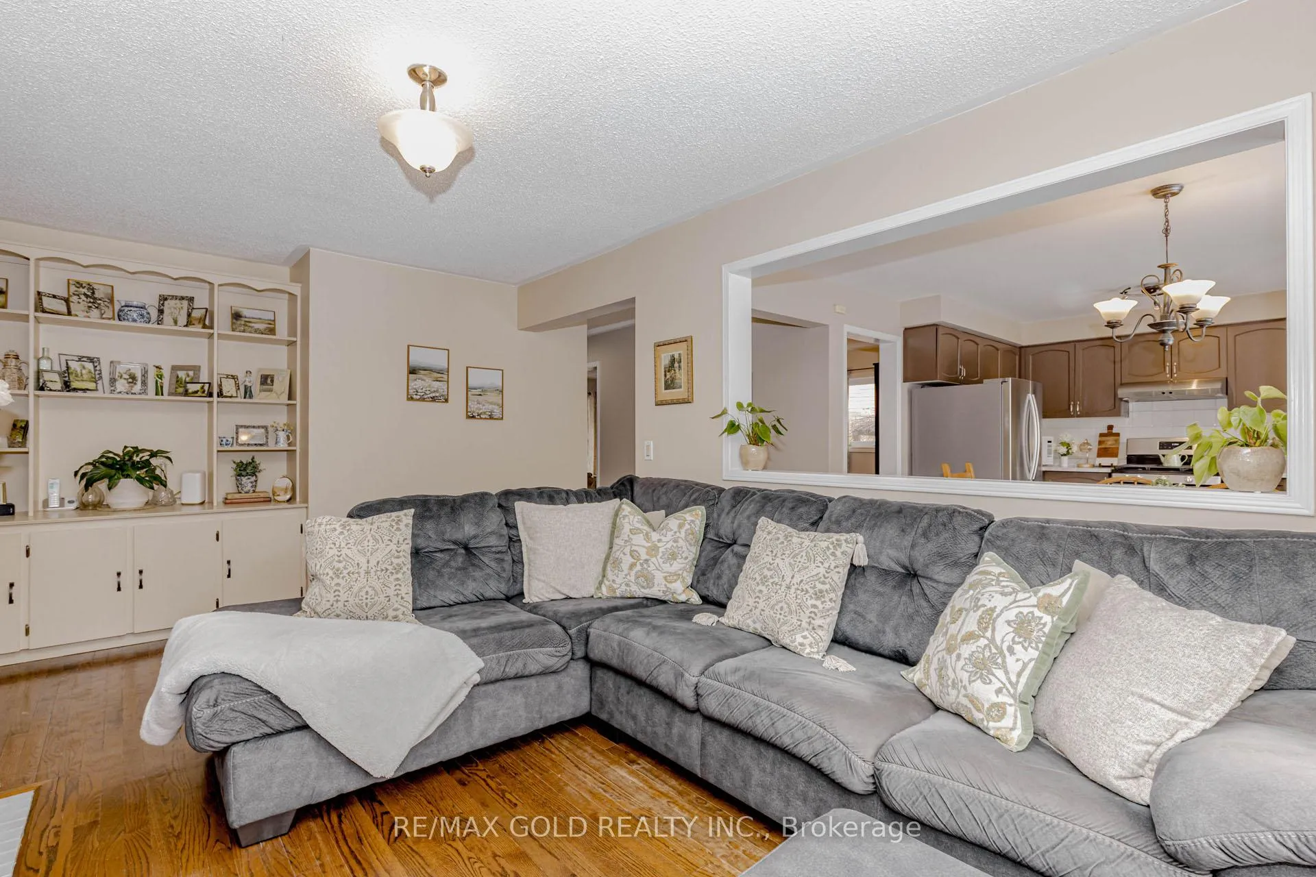 Photo 24 of 90 Newdale Place, Brampton, Westgate — HOMEH