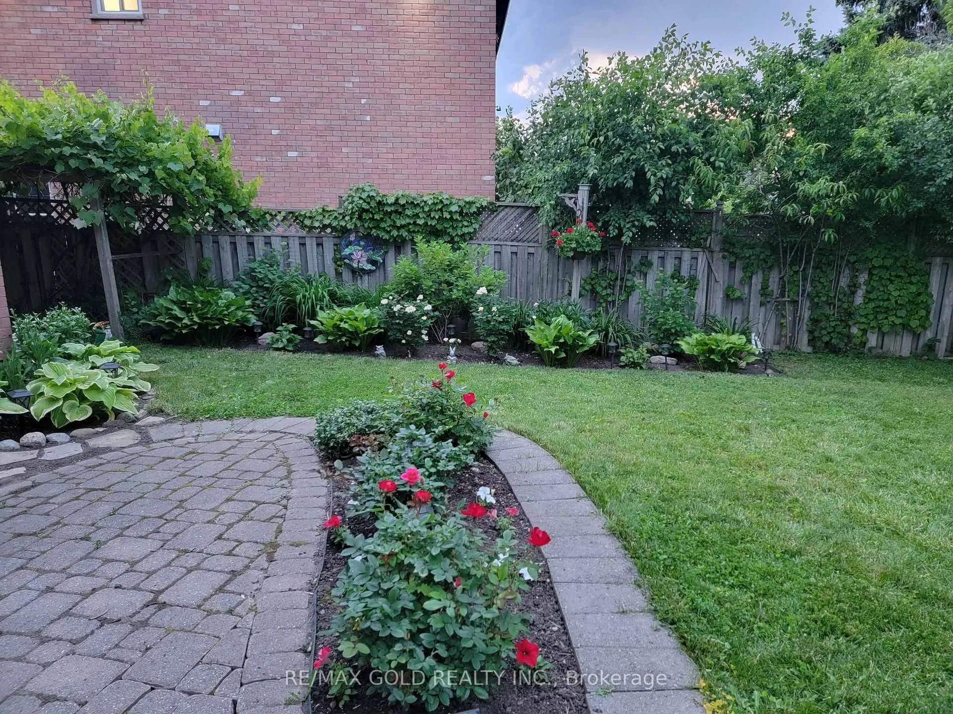 Photo 48 of 90 Newdale Place, Brampton, Westgate — HOMEH