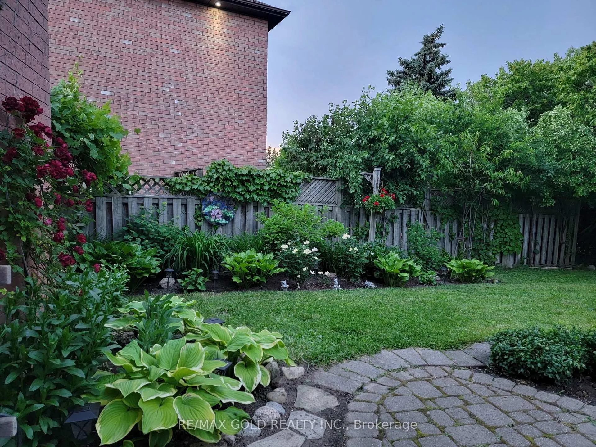 Photo 50 of 90 Newdale Place, Brampton, Westgate — HOMEH