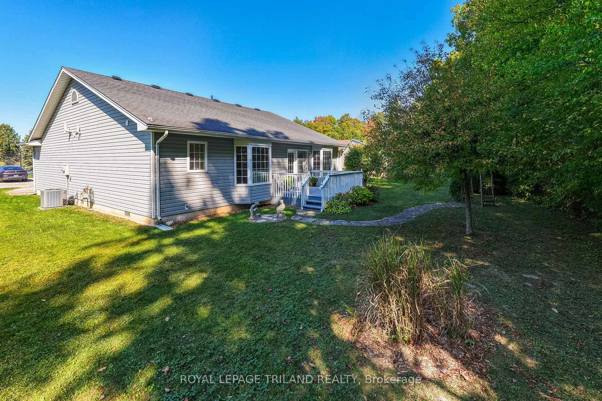 Photo 5 of 355 Shannon Boulevard, South Huron, Stephen — HOMEH