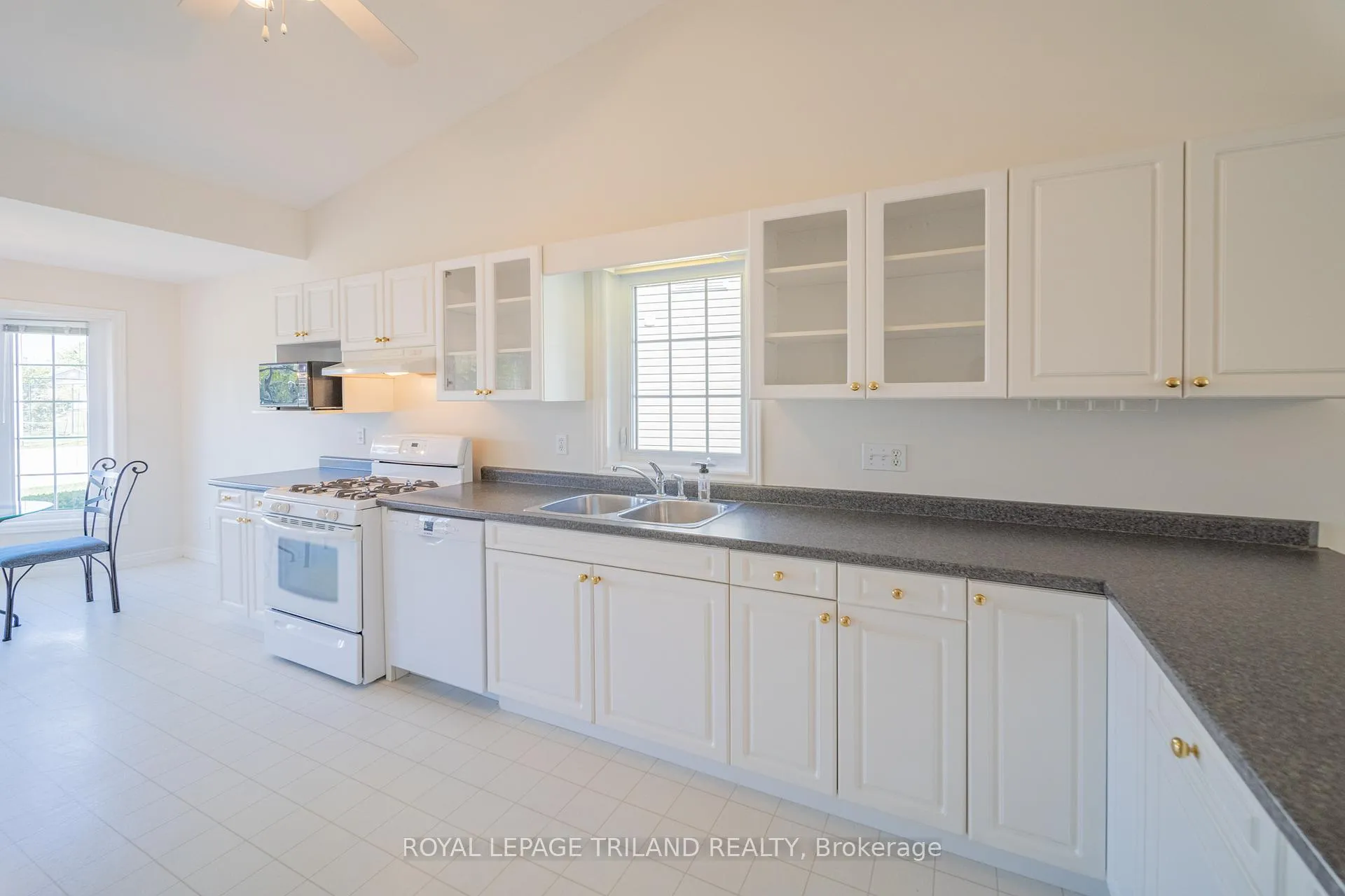 Photo 19 of 355 Shannon Boulevard, South Huron, Stephen — HOMEH