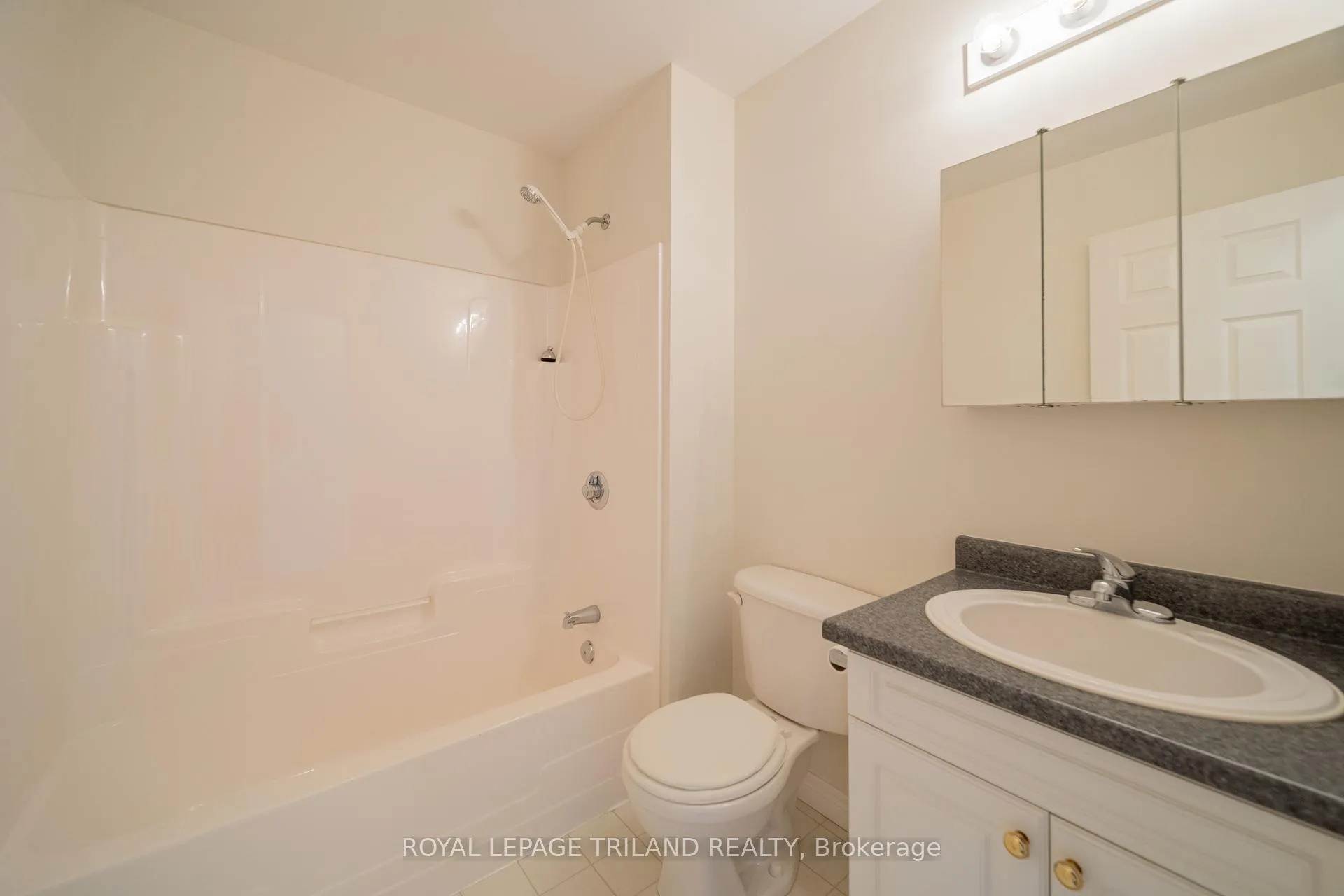 Photo 31 of 355 Shannon Boulevard, South Huron, Stephen — HOMEH