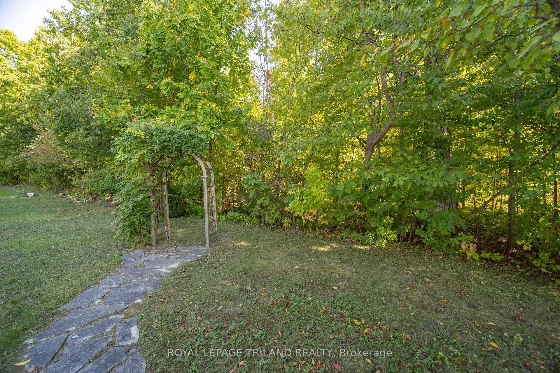 Photo 40 of 355 Shannon Boulevard, South Huron, Stephen — HOMEH