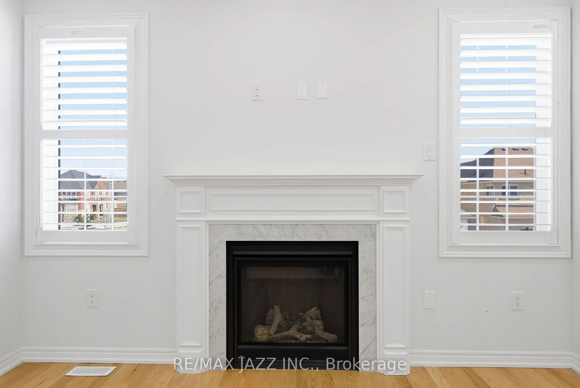Photo 15 of 123 Woolacott Lane, Clarington, Bowmanville — HOMEH