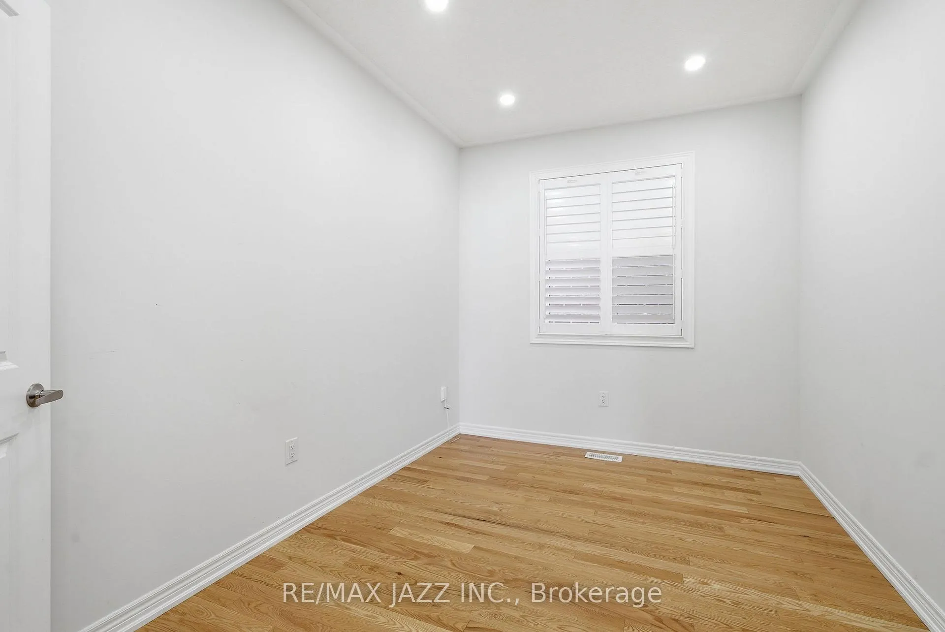 Photo 16 of 123 Woolacott Lane, Clarington, Bowmanville — HOMEH