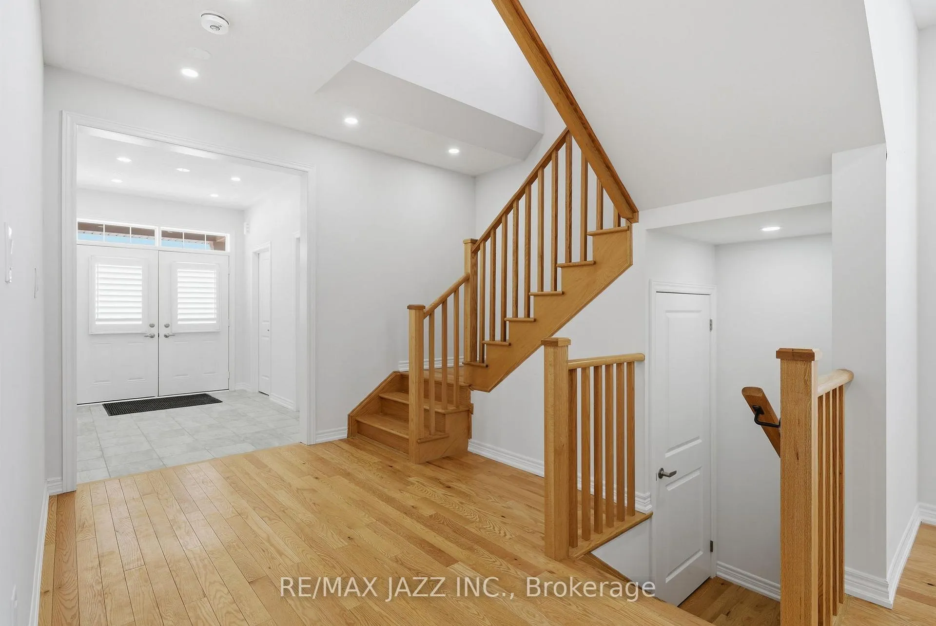 Photo 19 of 123 Woolacott Lane, Clarington, Bowmanville — HOMEH