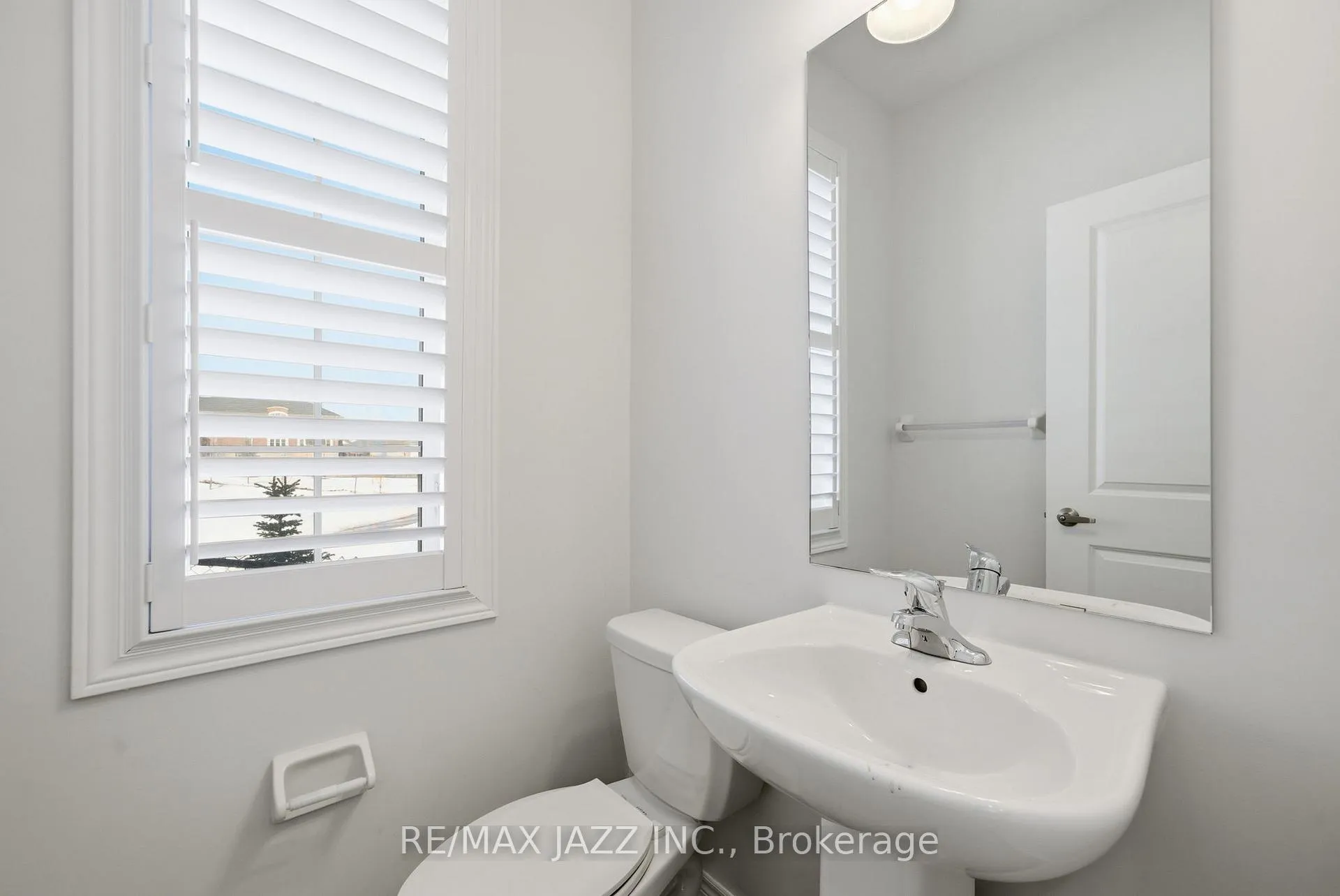 Photo 20 of 123 Woolacott Lane, Clarington, Bowmanville — HOMEH
