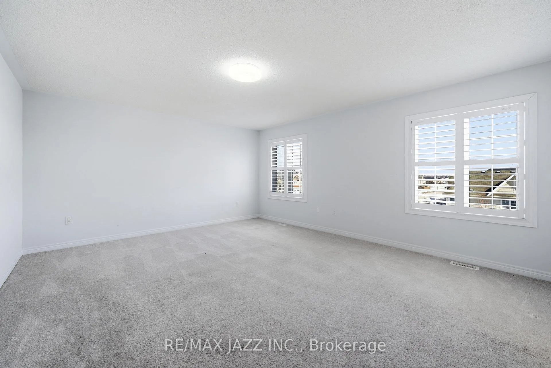Photo 21 of 123 Woolacott Lane, Clarington, Bowmanville — HOMEH