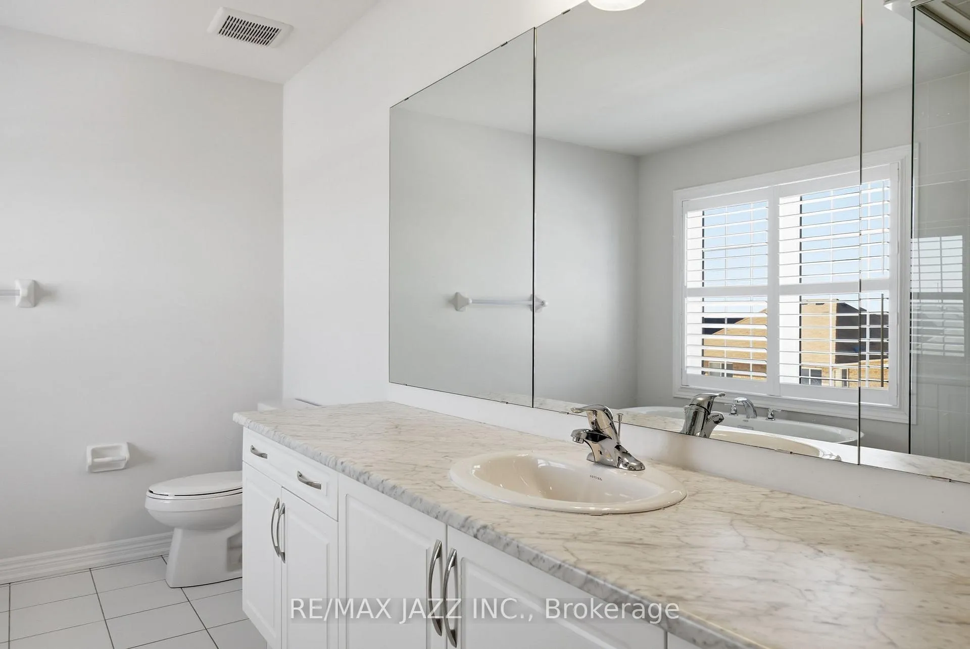 Photo 27 of 123 Woolacott Lane, Clarington, Bowmanville — HOMEH