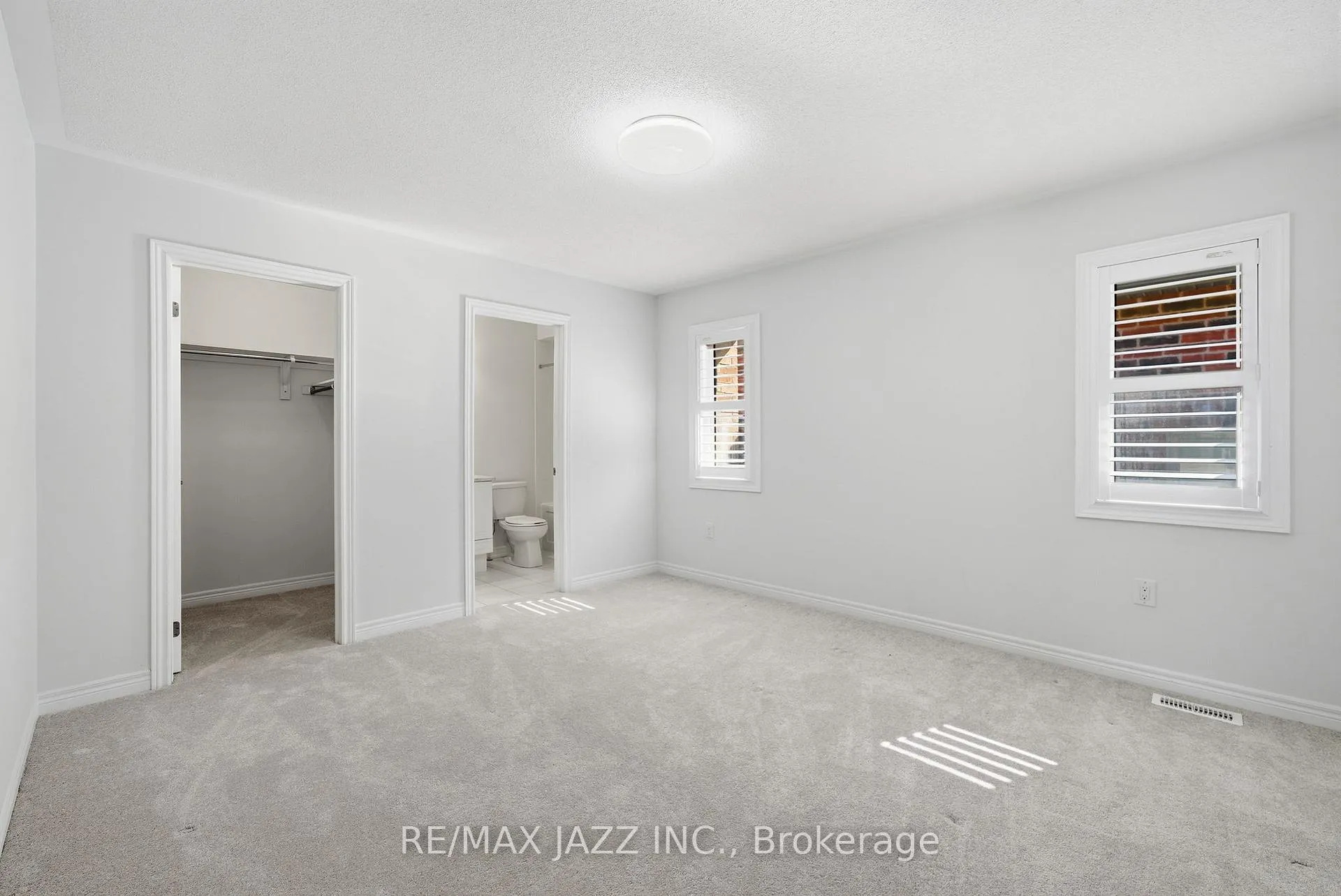 Photo 34 of 123 Woolacott Lane, Clarington, Bowmanville — HOMEH