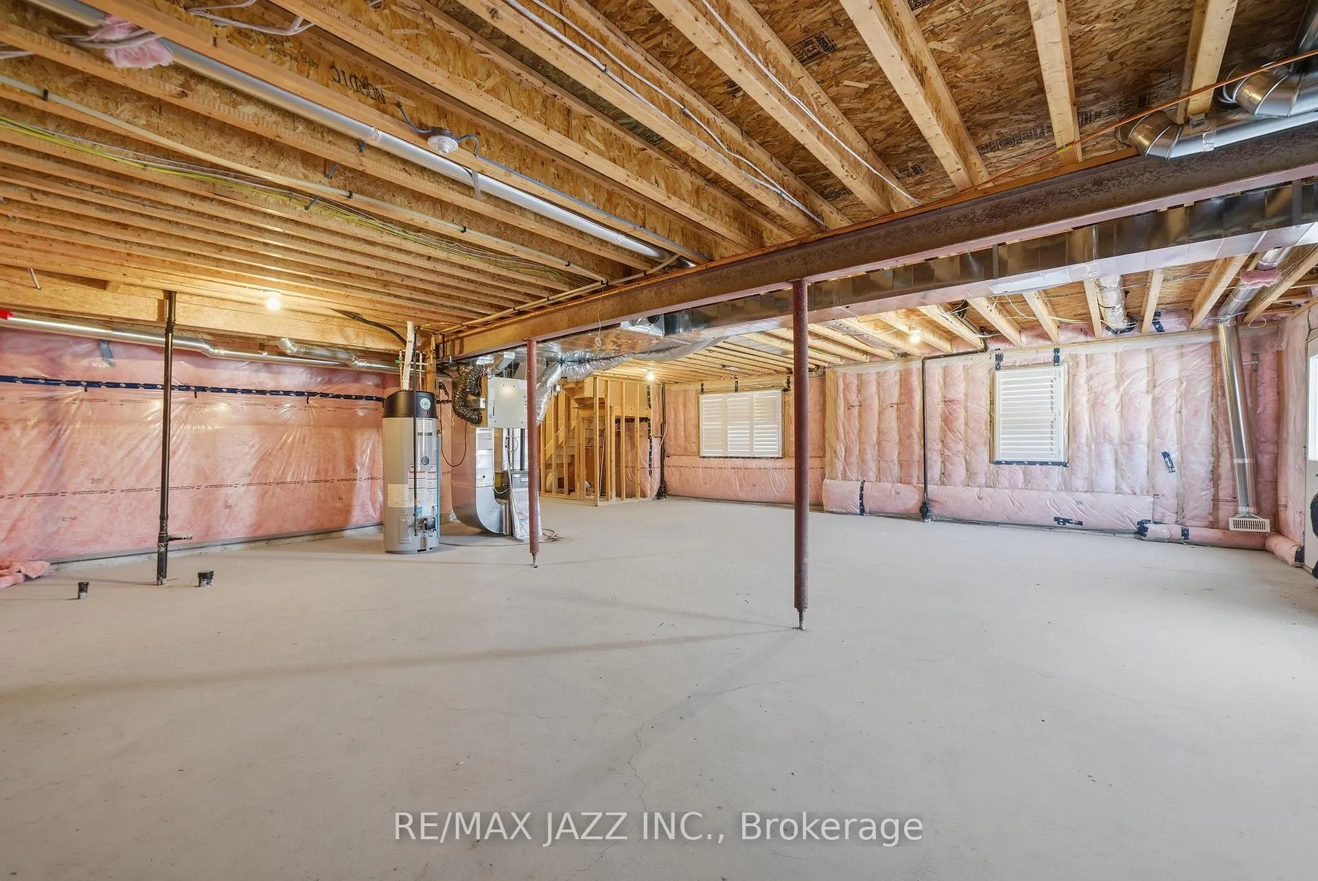 Photo 40 of 123 Woolacott Lane, Clarington, Bowmanville — HOMEH