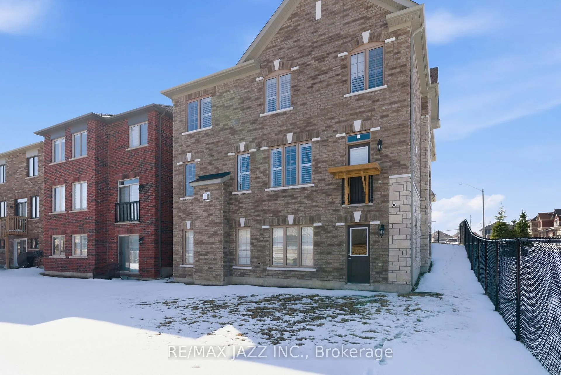 Photo 42 of 123 Woolacott Lane, Clarington, Bowmanville — HOMEH