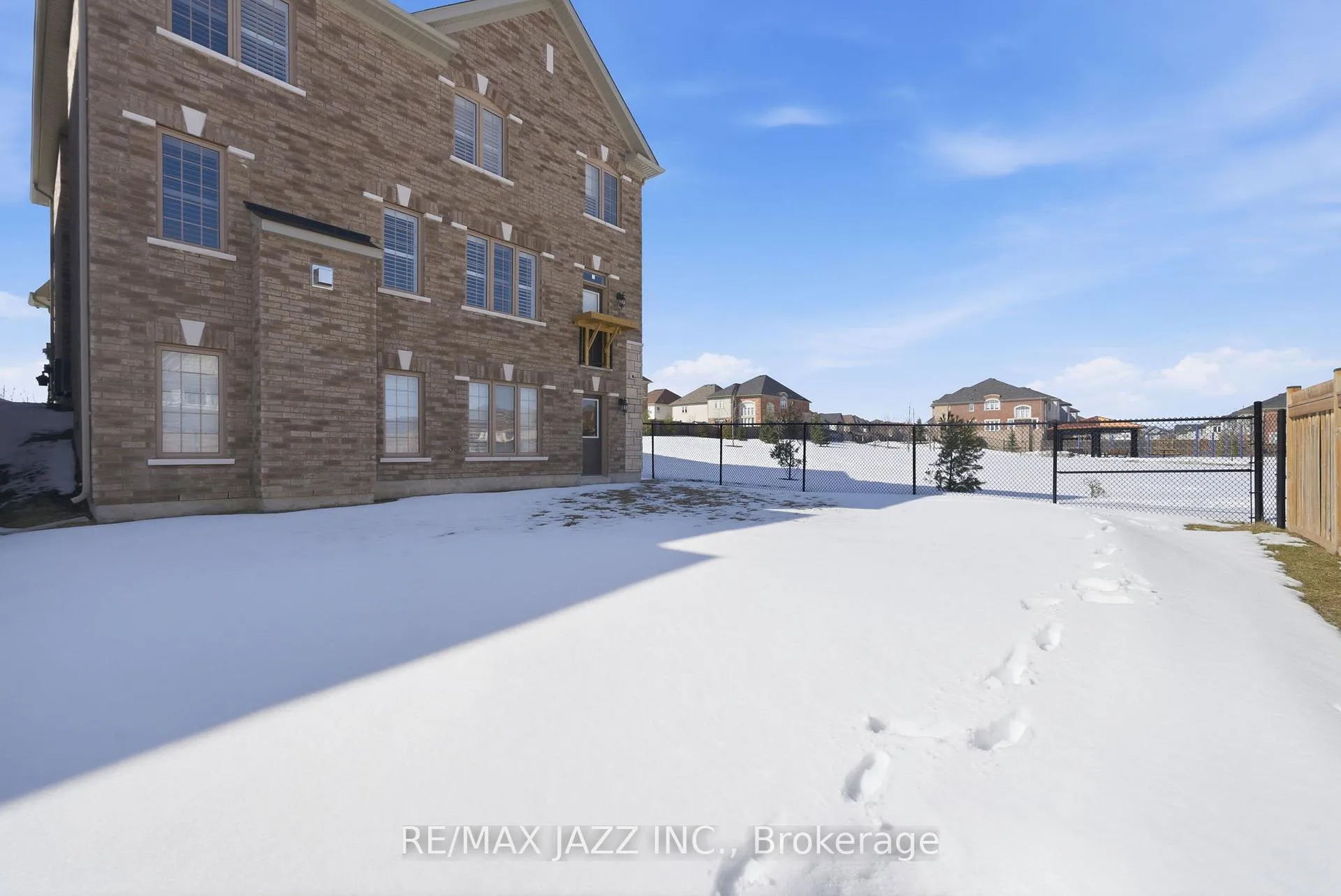Photo 44 of 123 Woolacott Lane, Clarington, Bowmanville — HOMEH