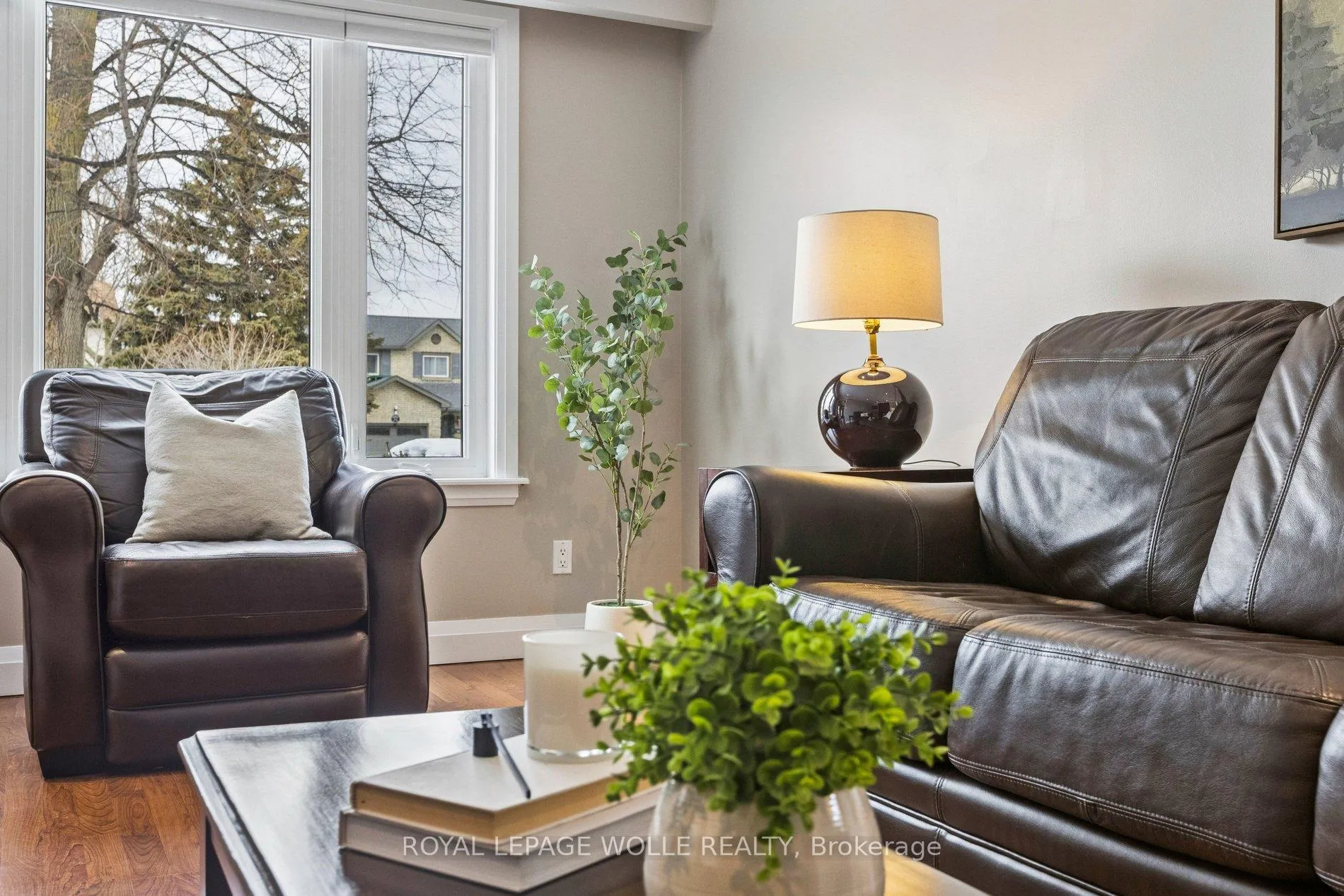 Photo 5 of 31 Cedar Crest Street, Kitchener — HOMEH