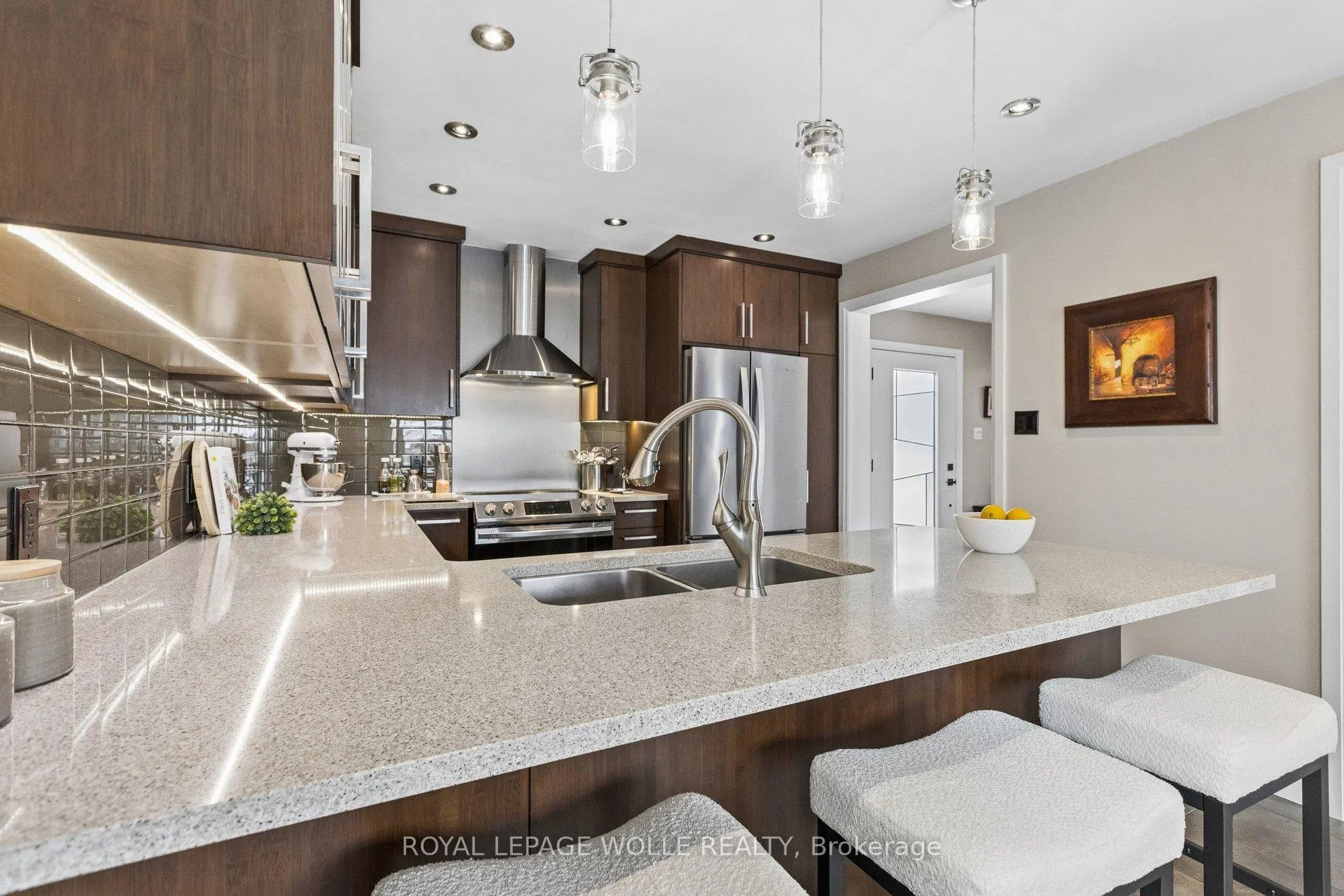 Photo 11 of 31 Cedar Crest Street, Kitchener — HOMEH