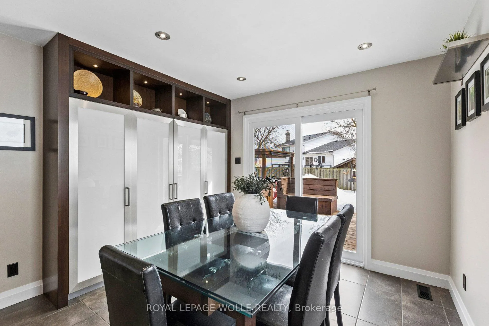 Photo 12 of 31 Cedar Crest Street, Kitchener — HOMEH