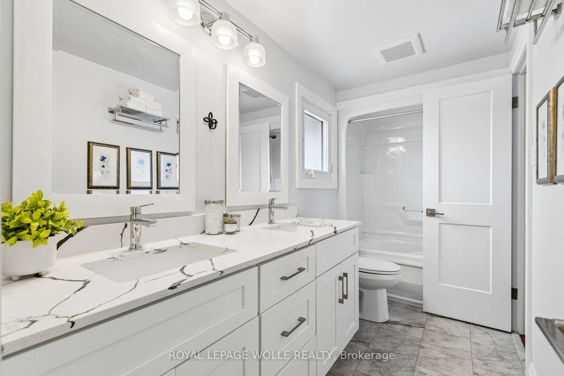 Photo 18 of 31 Cedar Crest Street, Kitchener — HOMEH