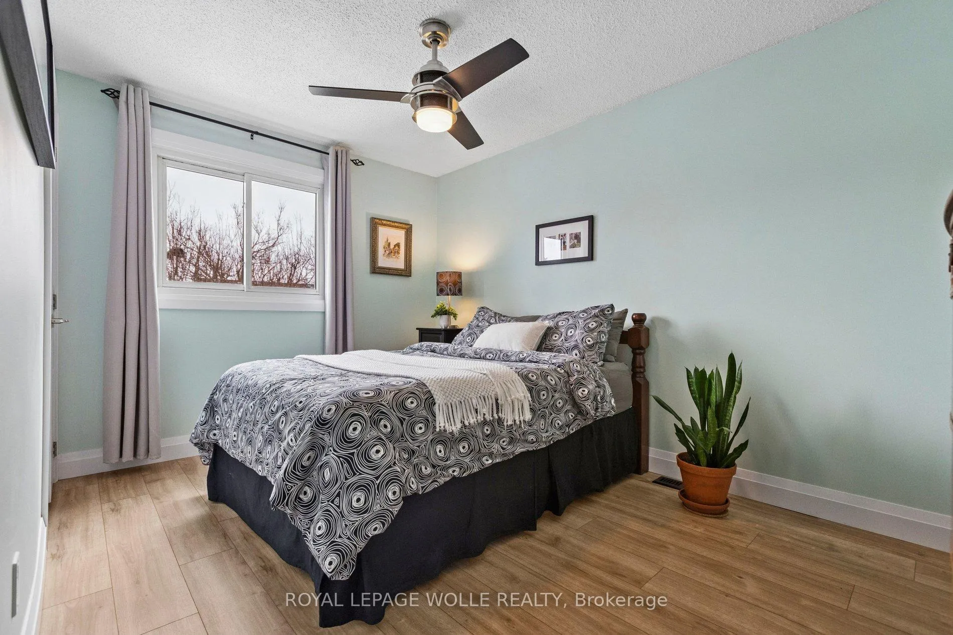 Photo 20 of 31 Cedar Crest Street, Kitchener — HOMEH