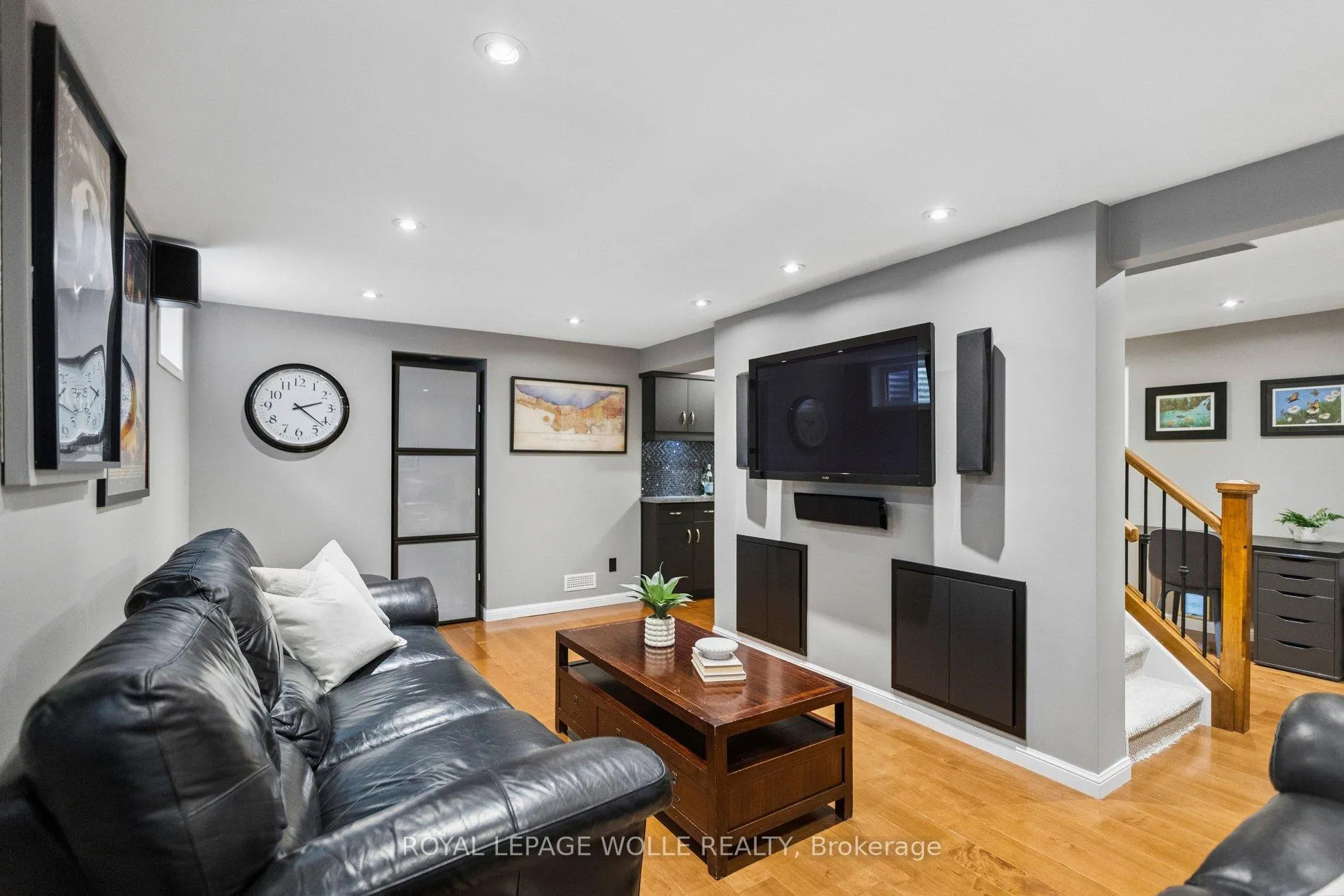 Photo 25 of 31 Cedar Crest Street, Kitchener — HOMEH