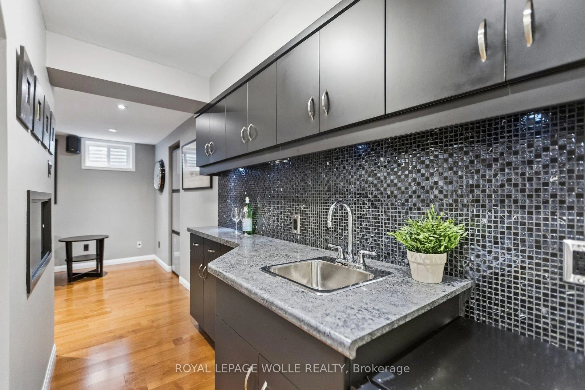 Photo 28 of 31 Cedar Crest Street, Kitchener — HOMEH
