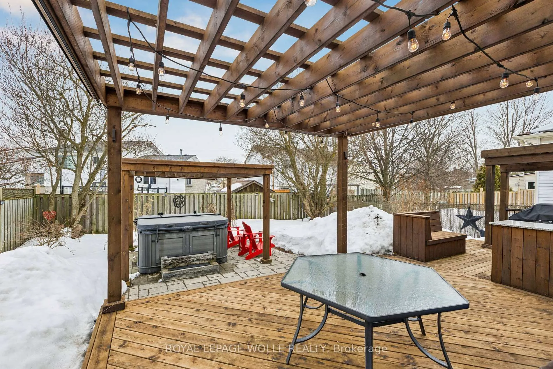 Photo 33 of 31 Cedar Crest Street, Kitchener — HOMEH