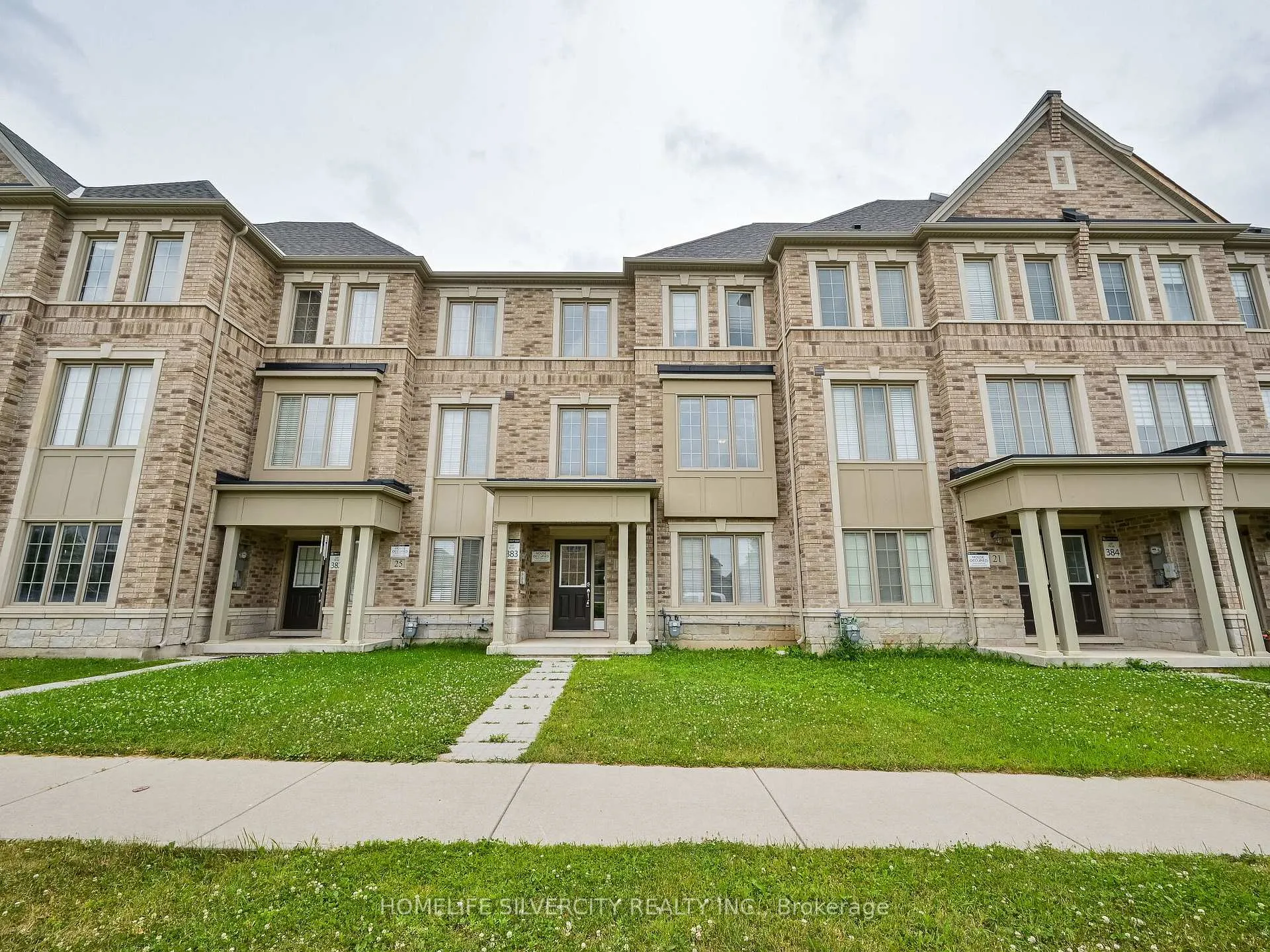 Photo 2 of 23 Temple Manor Road, Brampton, Bram West — HOMEH
