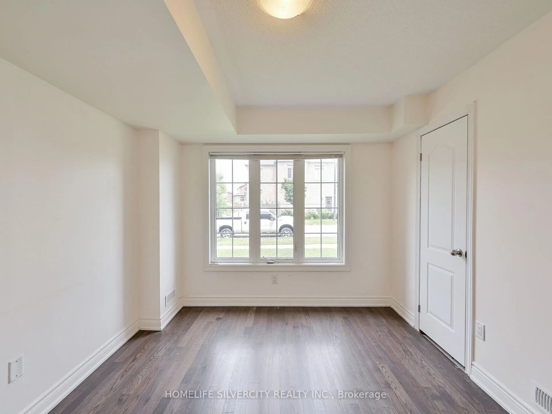 Photo 5 of 23 Temple Manor Road, Brampton, Bram West — HOMEH