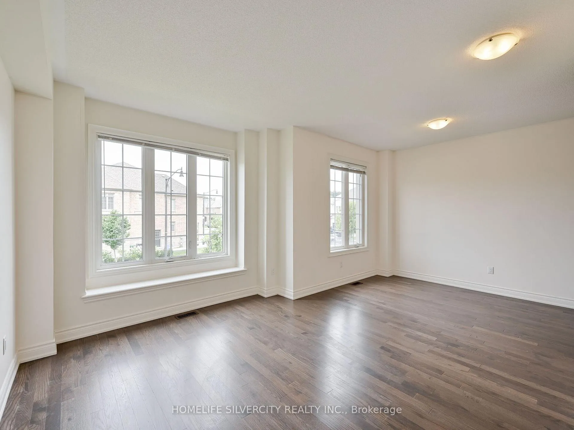 Photo 7 of 23 Temple Manor Road, Brampton, Bram West — HOMEH