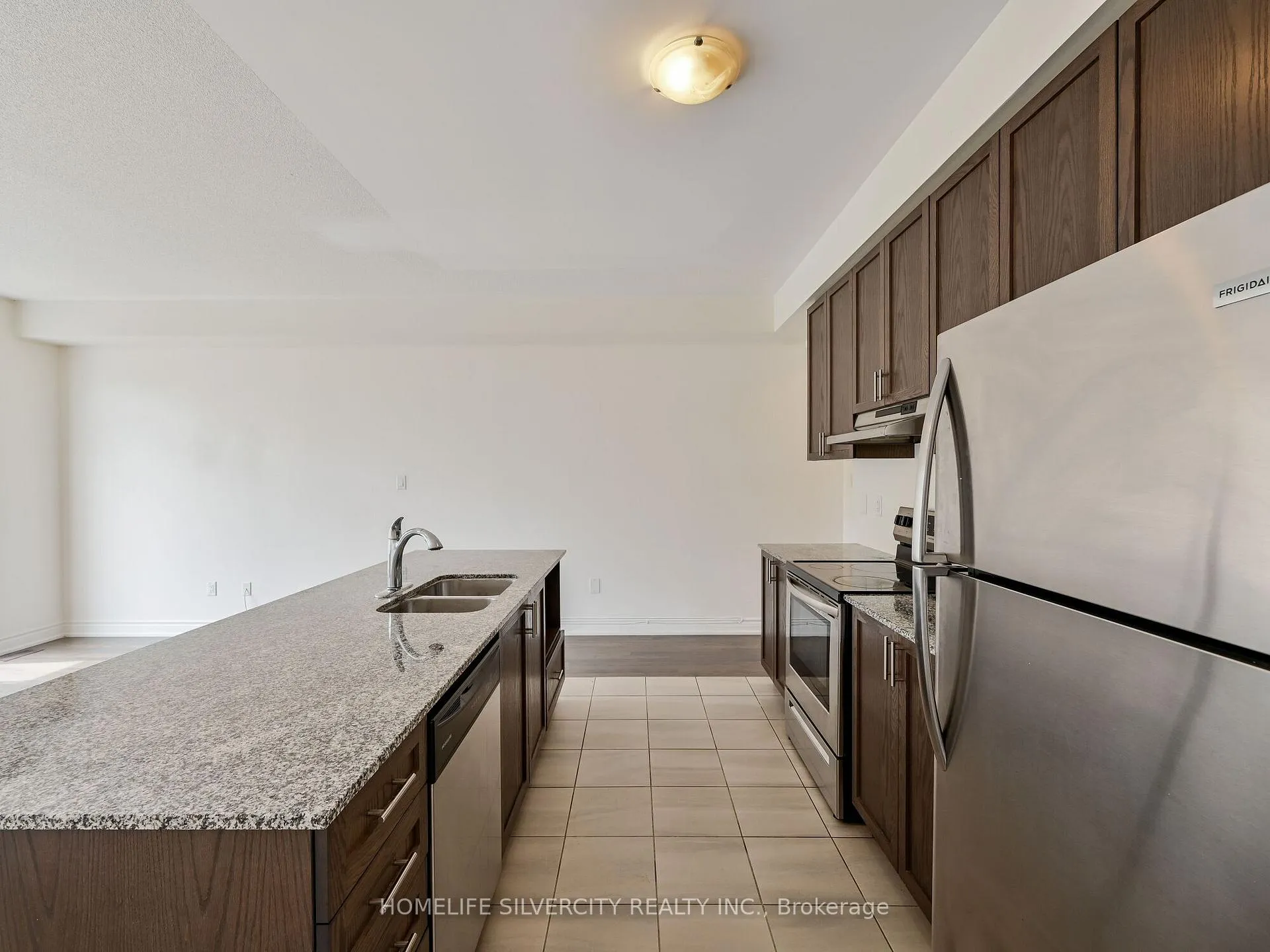 Photo 9 of 23 Temple Manor Road, Brampton, Bram West — HOMEH