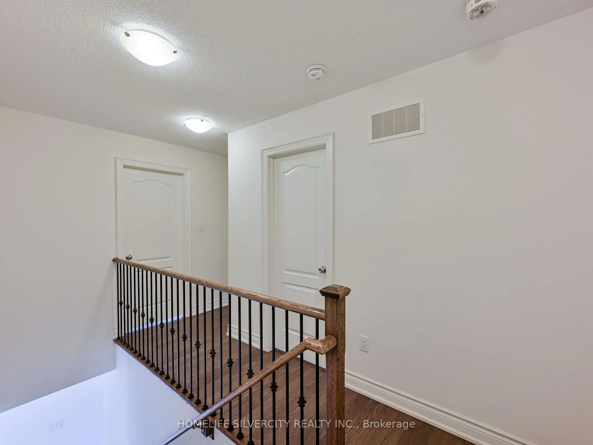 Photo 14 of 23 Temple Manor Road, Brampton, Bram West — HOMEH