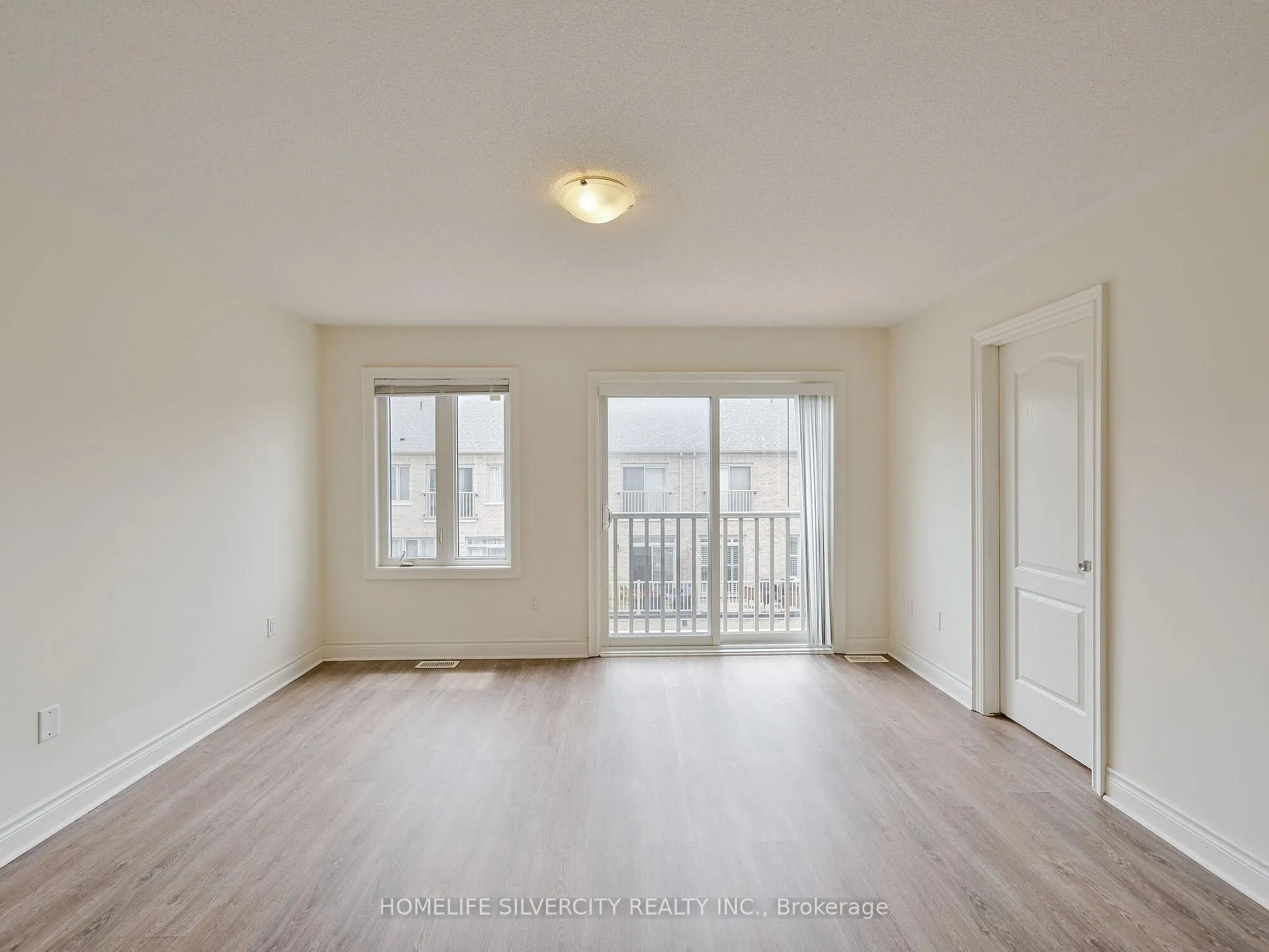 Photo 15 of 23 Temple Manor Road, Brampton, Bram West — HOMEH