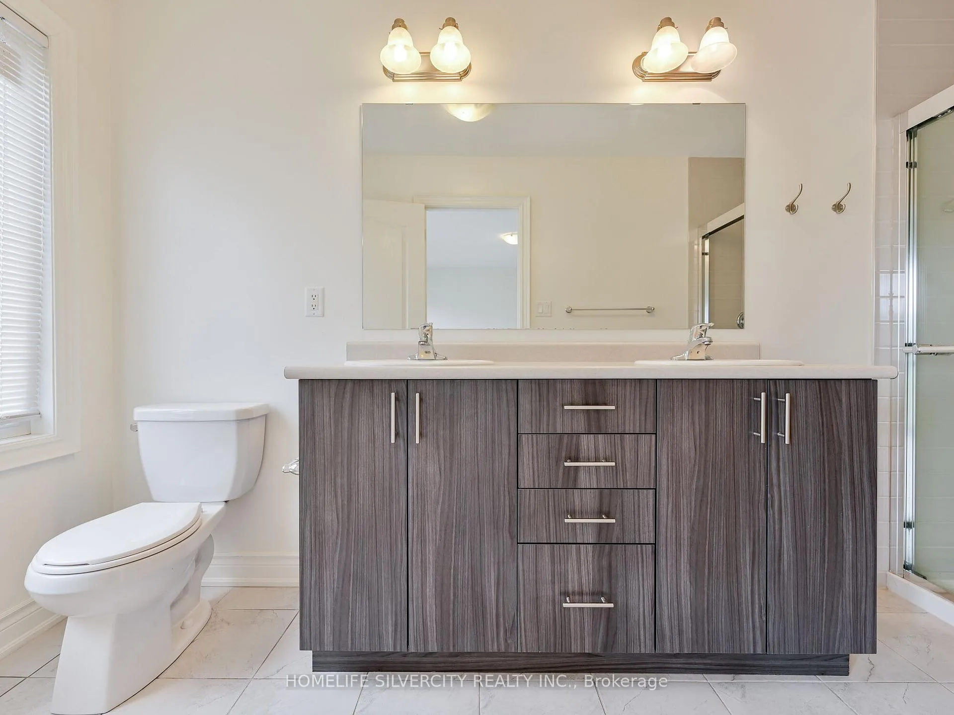 Photo 17 of 23 Temple Manor Road, Brampton, Bram West — HOMEH