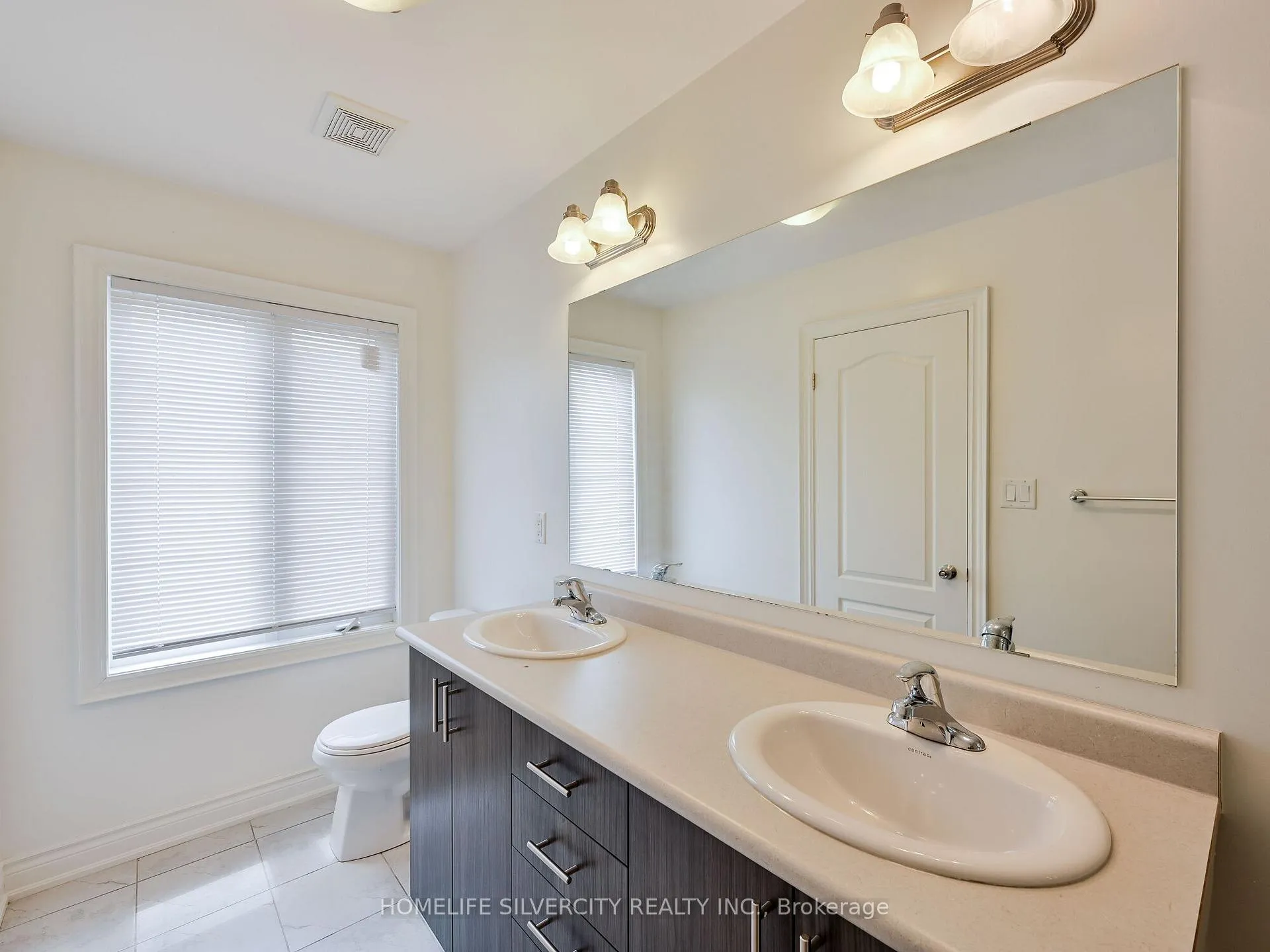 Photo 18 of 23 Temple Manor Road, Brampton, Bram West — HOMEH
