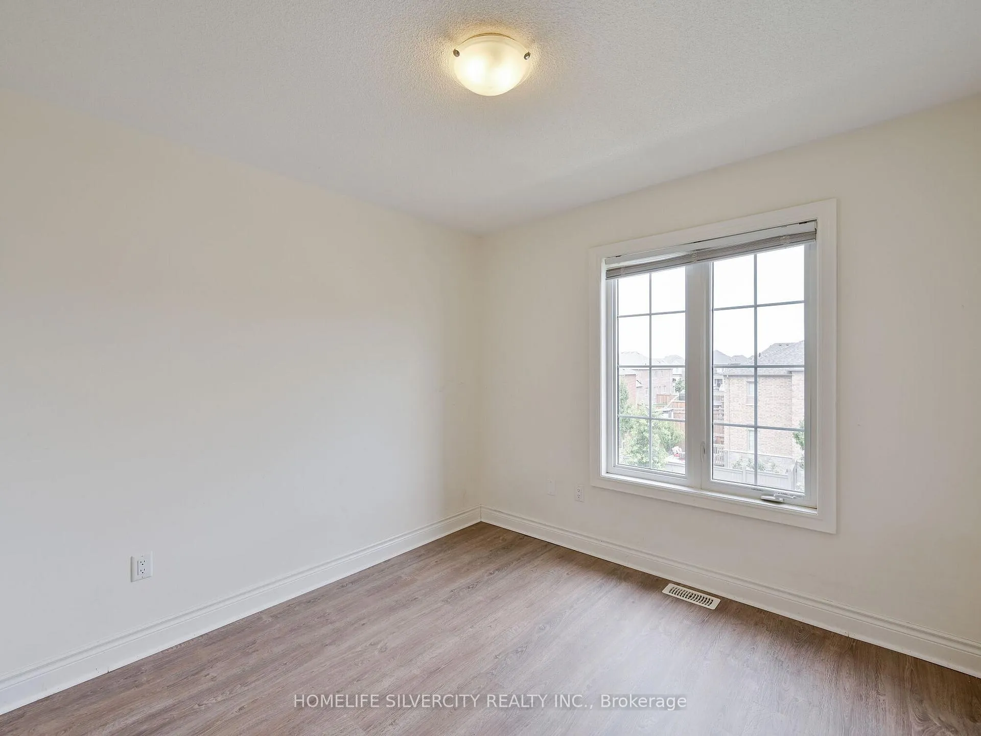 Photo 21 of 23 Temple Manor Road, Brampton, Bram West — HOMEH