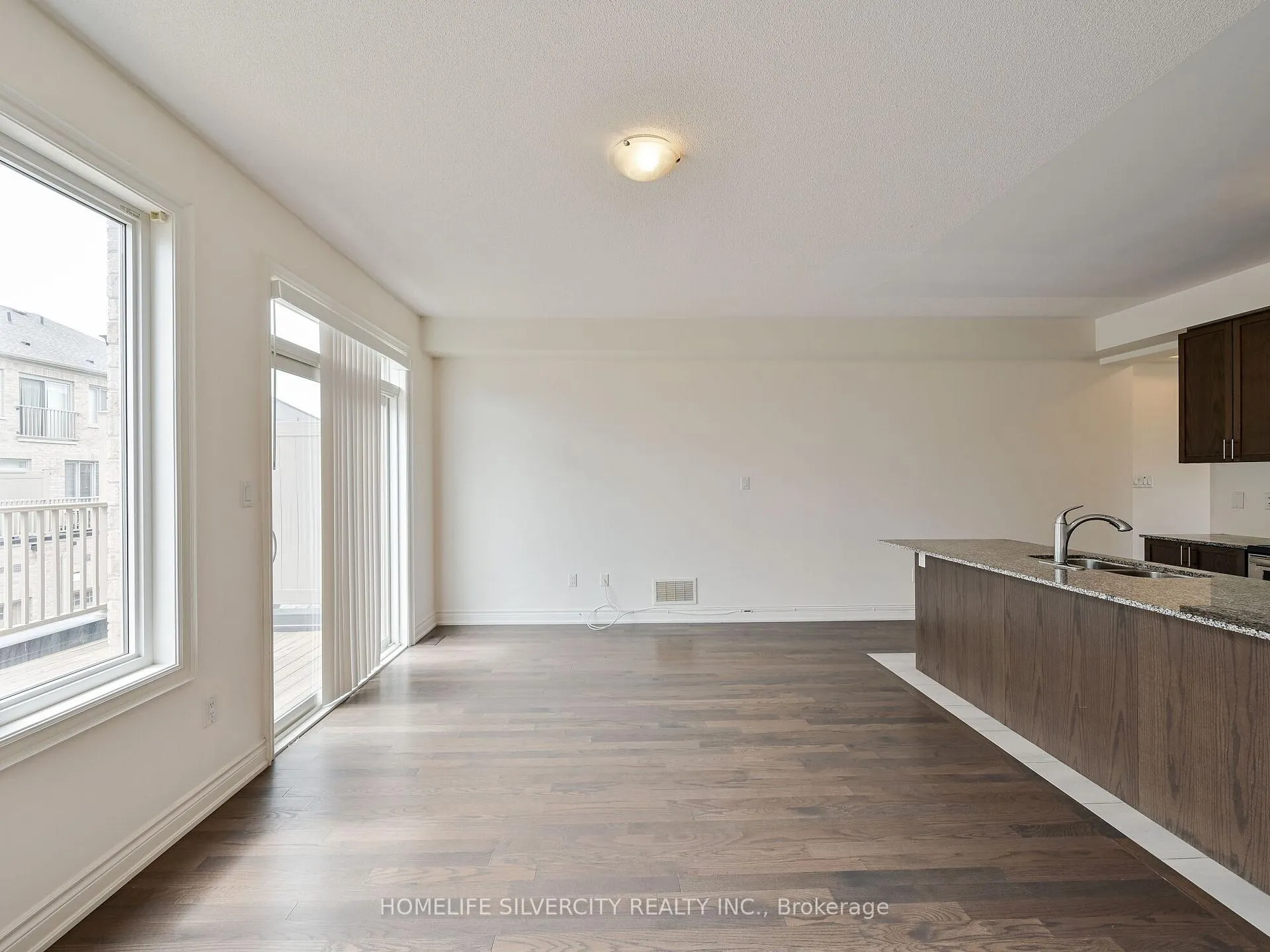 Photo 27 of 23 Temple Manor Road, Brampton, Bram West — HOMEH