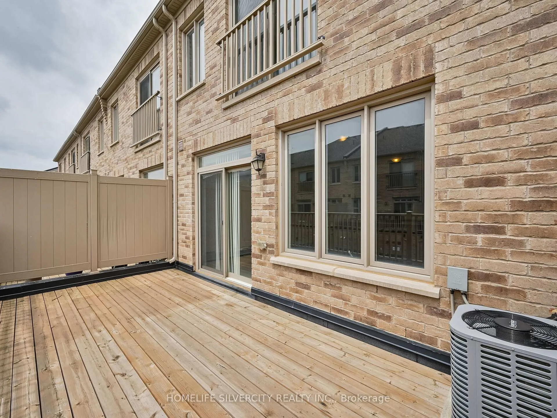 Photo 30 of 23 Temple Manor Road, Brampton, Bram West — HOMEH