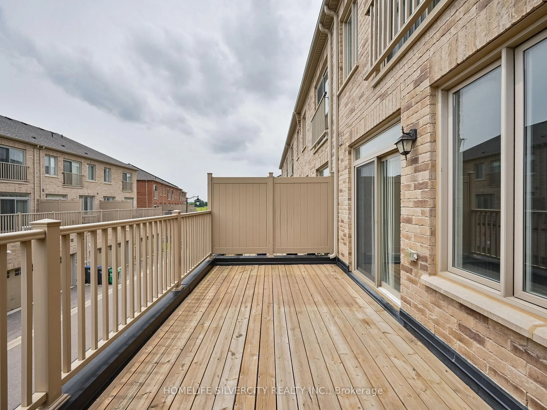 Photo 31 of 23 Temple Manor Road, Brampton, Bram West — HOMEH