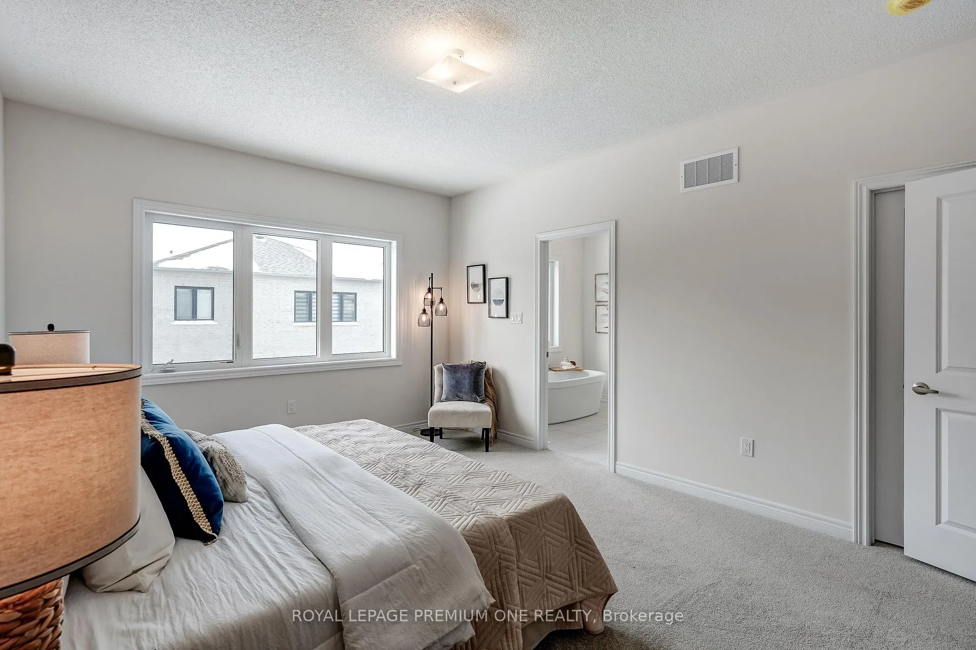 Photo 21 of 445 Kennedy Circle, Milton, Cobban — HOMEH