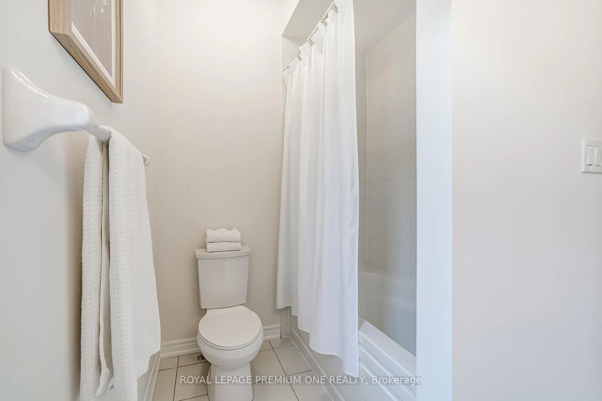 Photo 29 of 445 Kennedy Circle, Milton, Cobban — HOMEH