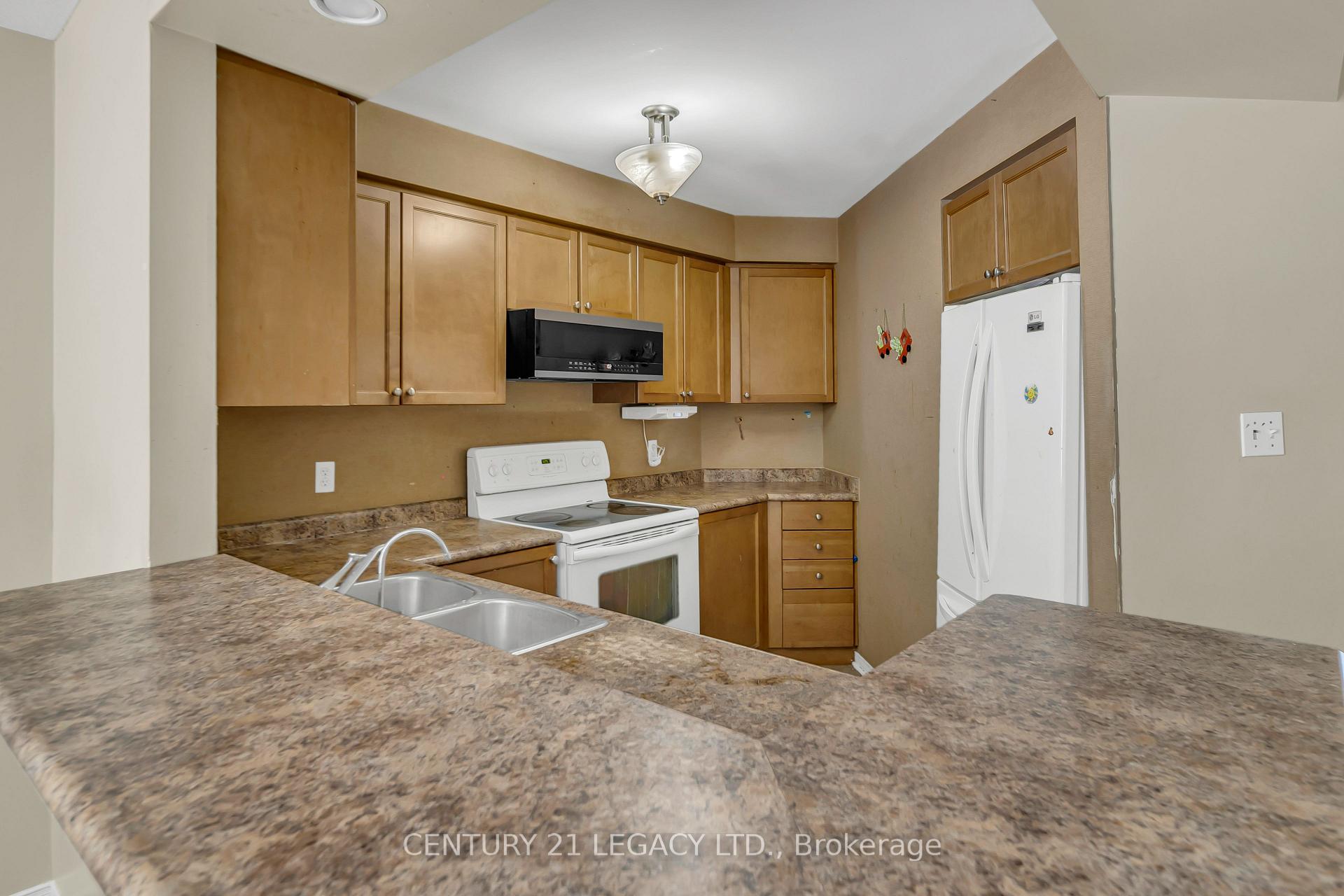 Photo 11 of 217 Cotton Grass Street, Kitchener — HOMEH