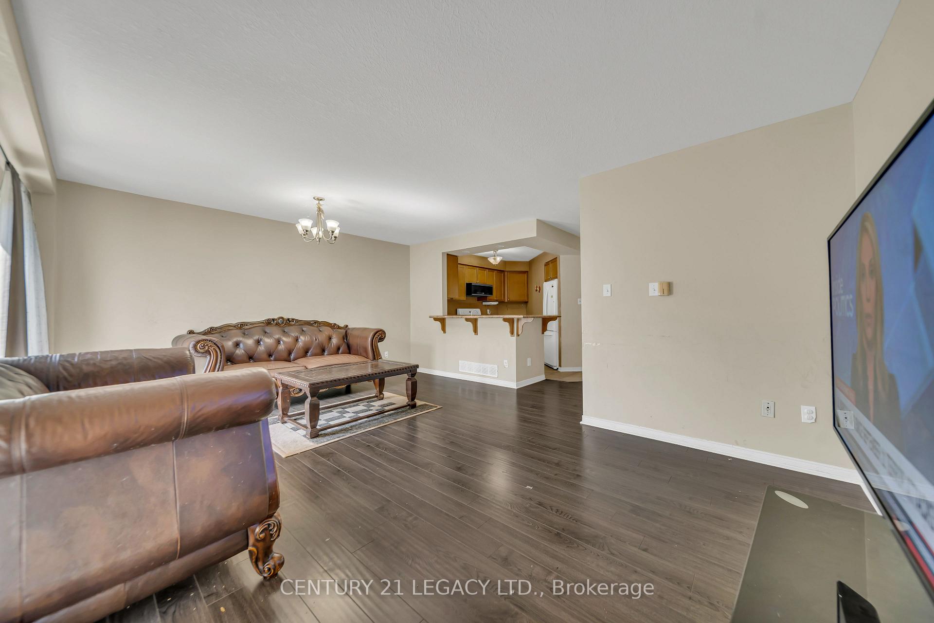 Photo 12 of 217 Cotton Grass Street, Kitchener — HOMEH