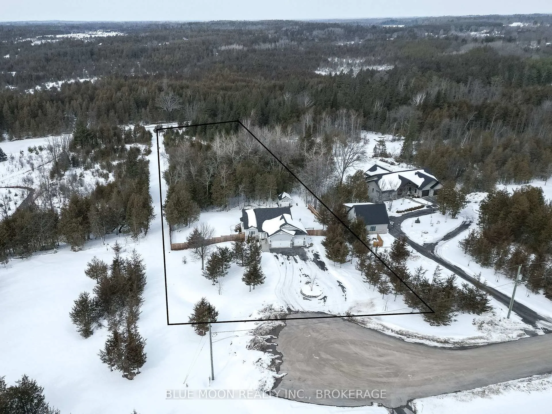 Photo 3 of 36 Riverwood Cove, Stone Mills — HOMEH