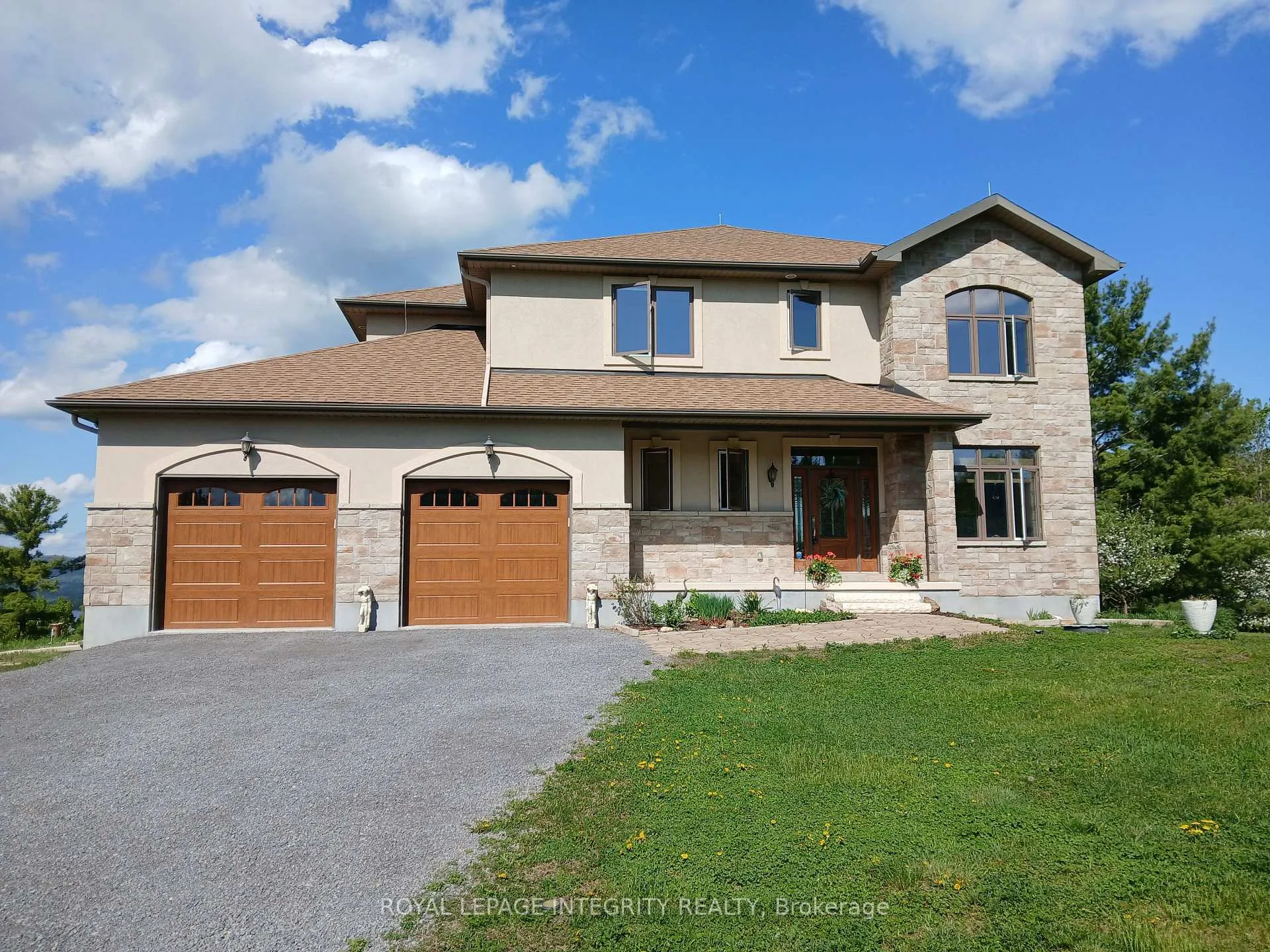 Photo of 3052 Stoneridge Road