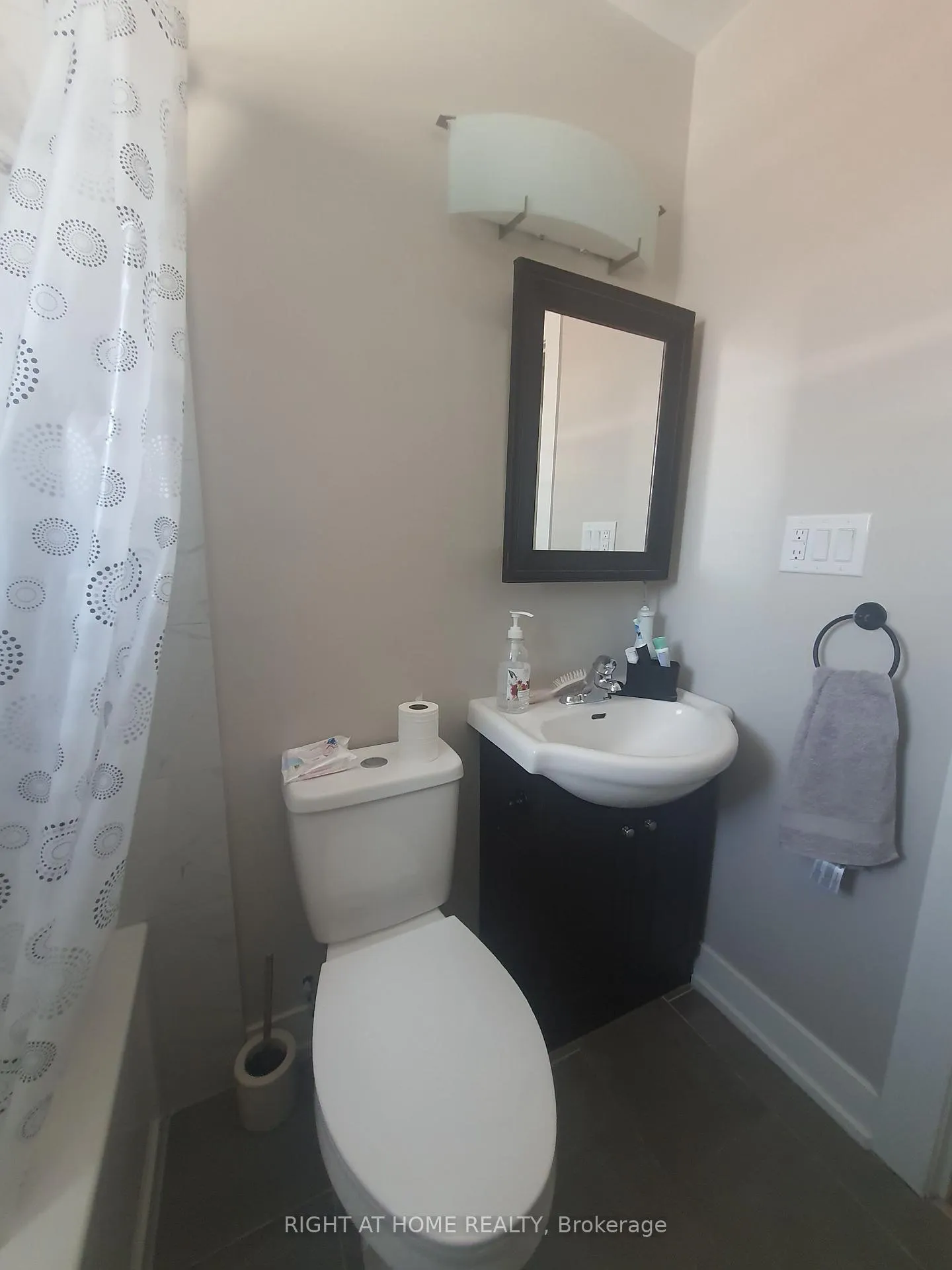 Photo 12 of Unit 3, 165 Berry Road, Etobicoke, Stonegate-Queensway — HOMEH