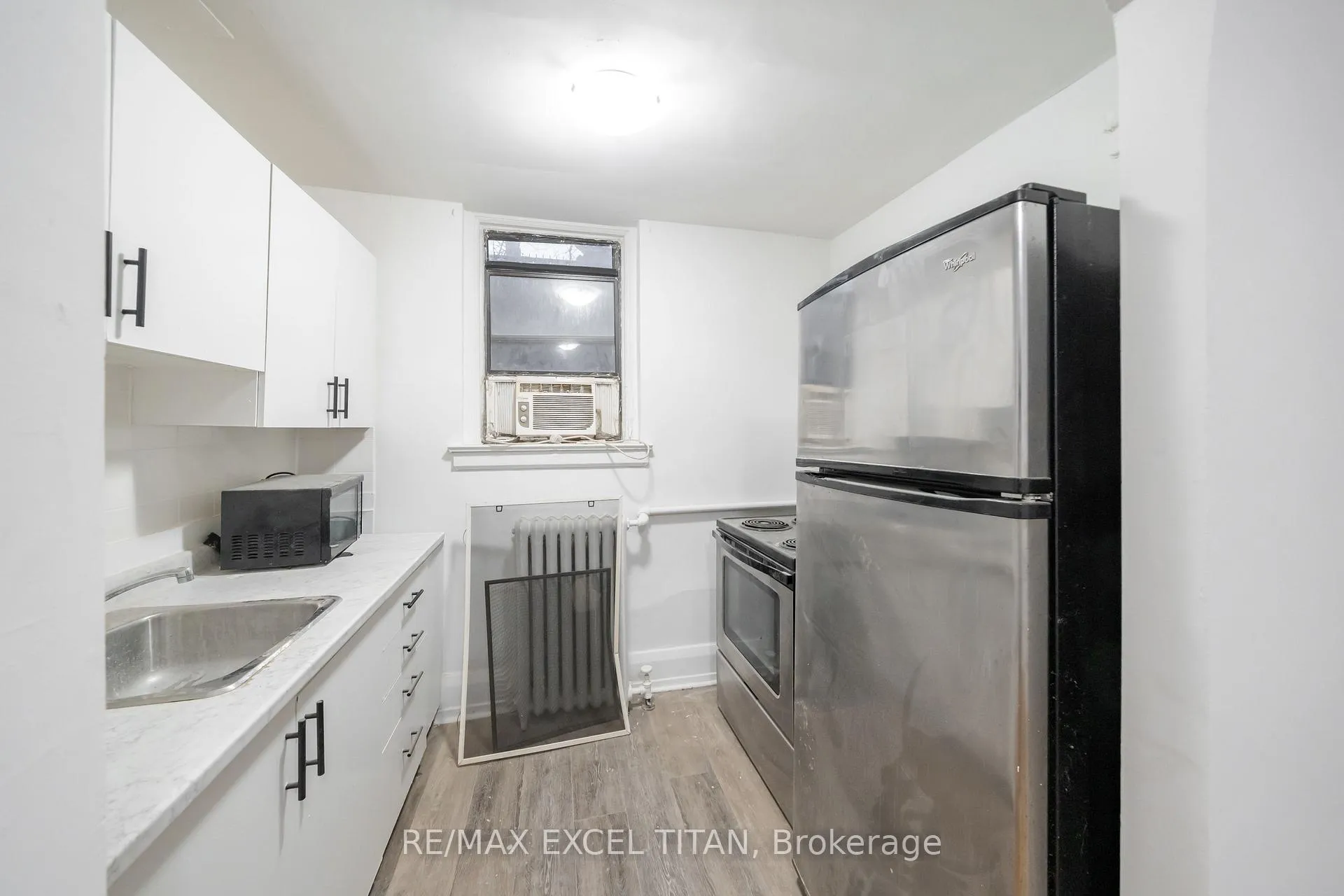 Photo 6 of Unit 80, 10 Kingston Road, Toronto, Woodbine Corridor — HOMEH
