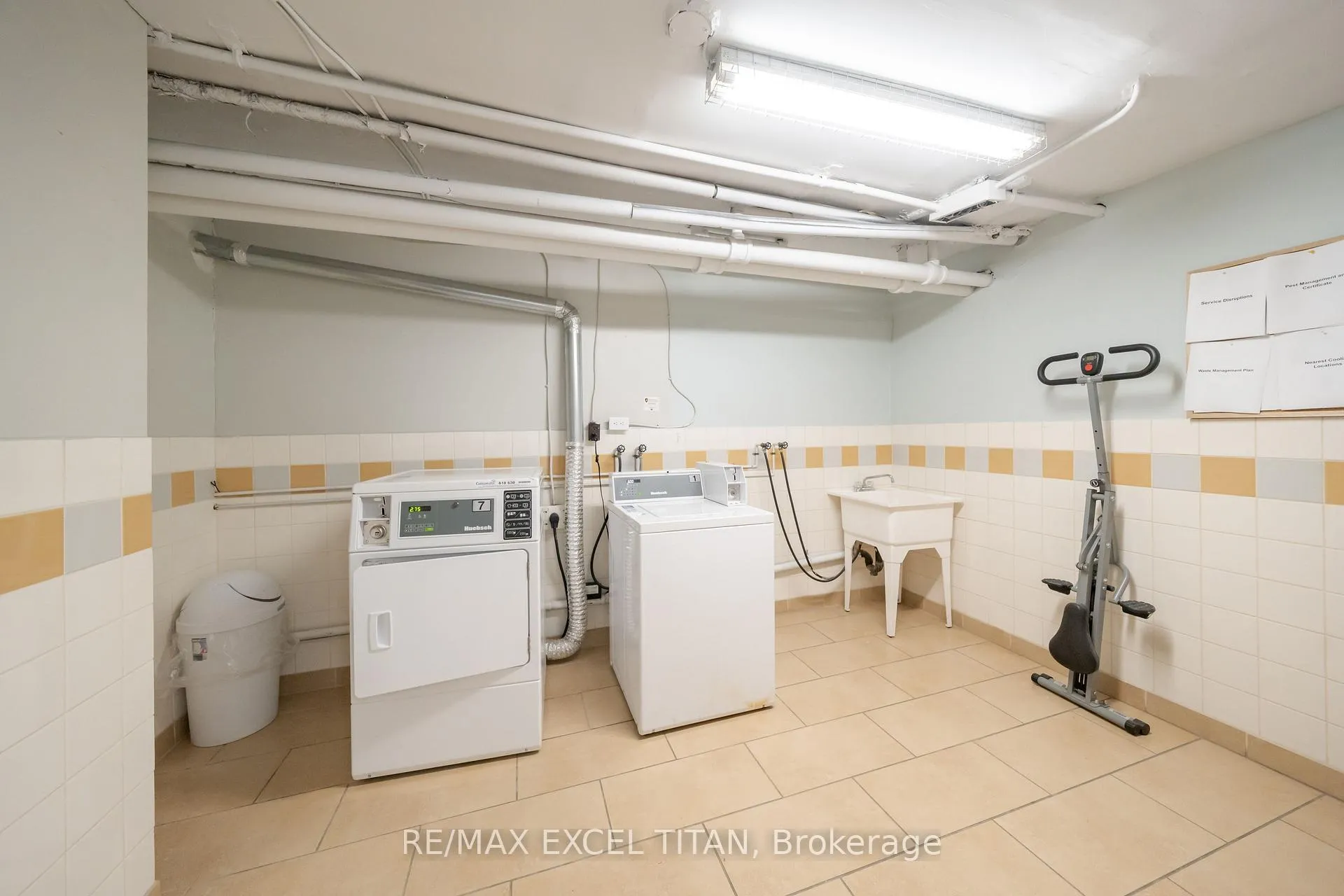 Photo 8 of Unit 9, 2 Kingston Road, Toronto, Woodbine Corridor — HOMEH