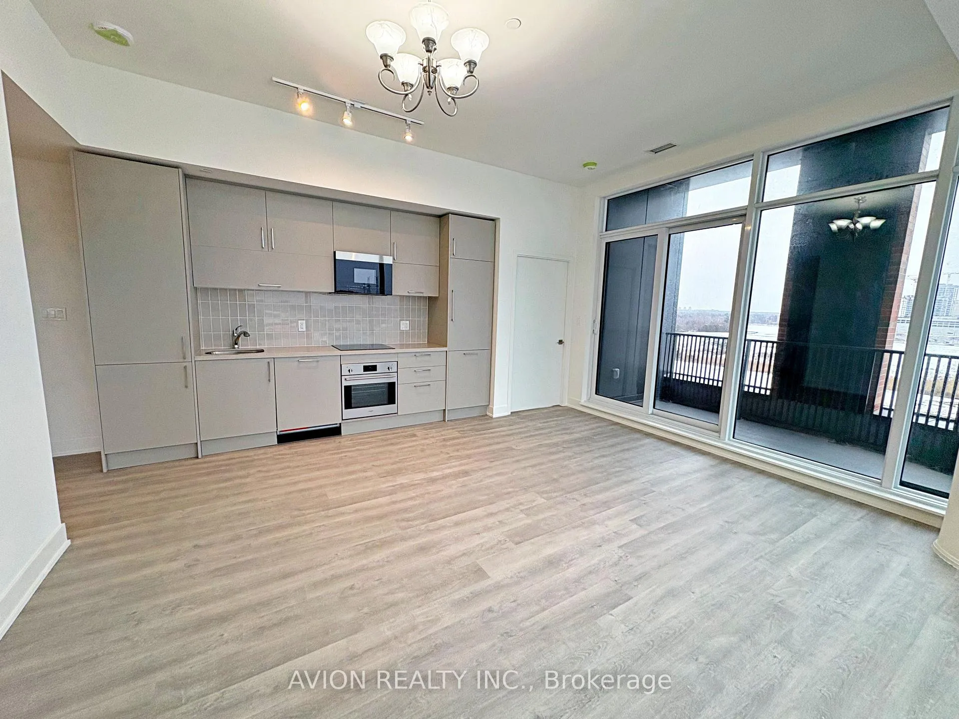 Photo 4 of Unit 614, 38 Andre de Grasse Street, Markham, Unionville — HOMEH